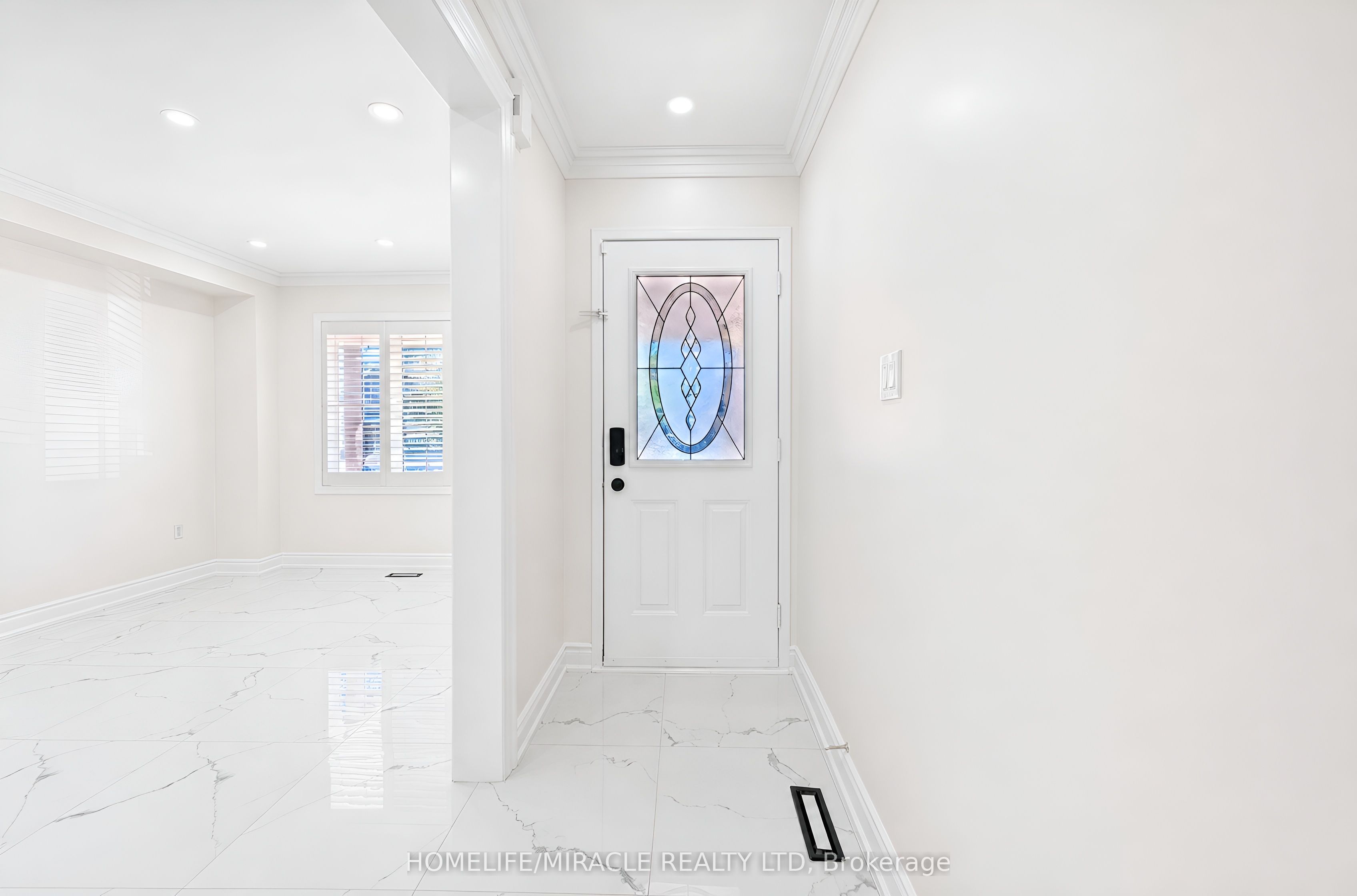 21 Topiary Lane Property Photo 6