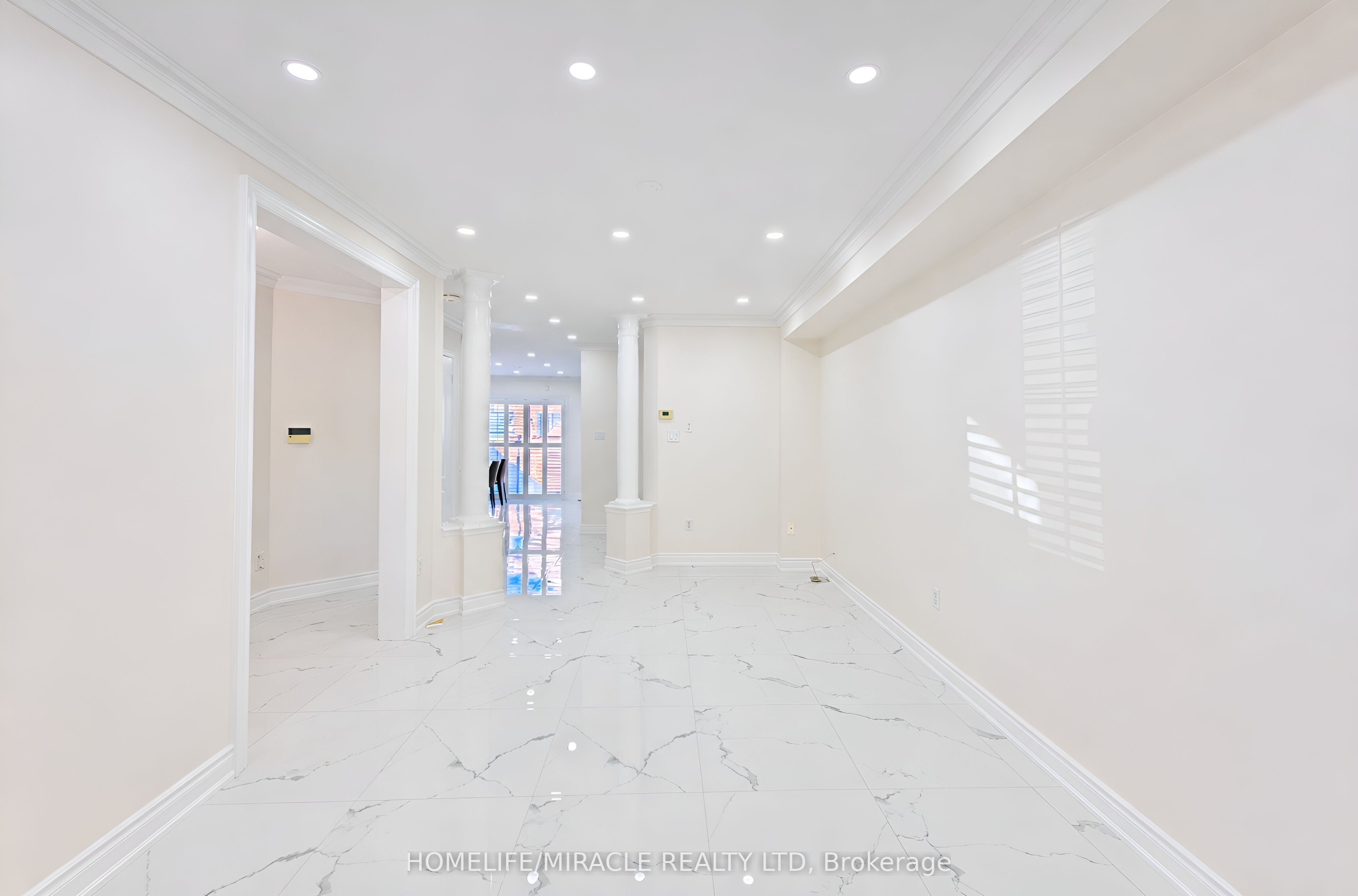 21 Topiary Lane Property Photo 10