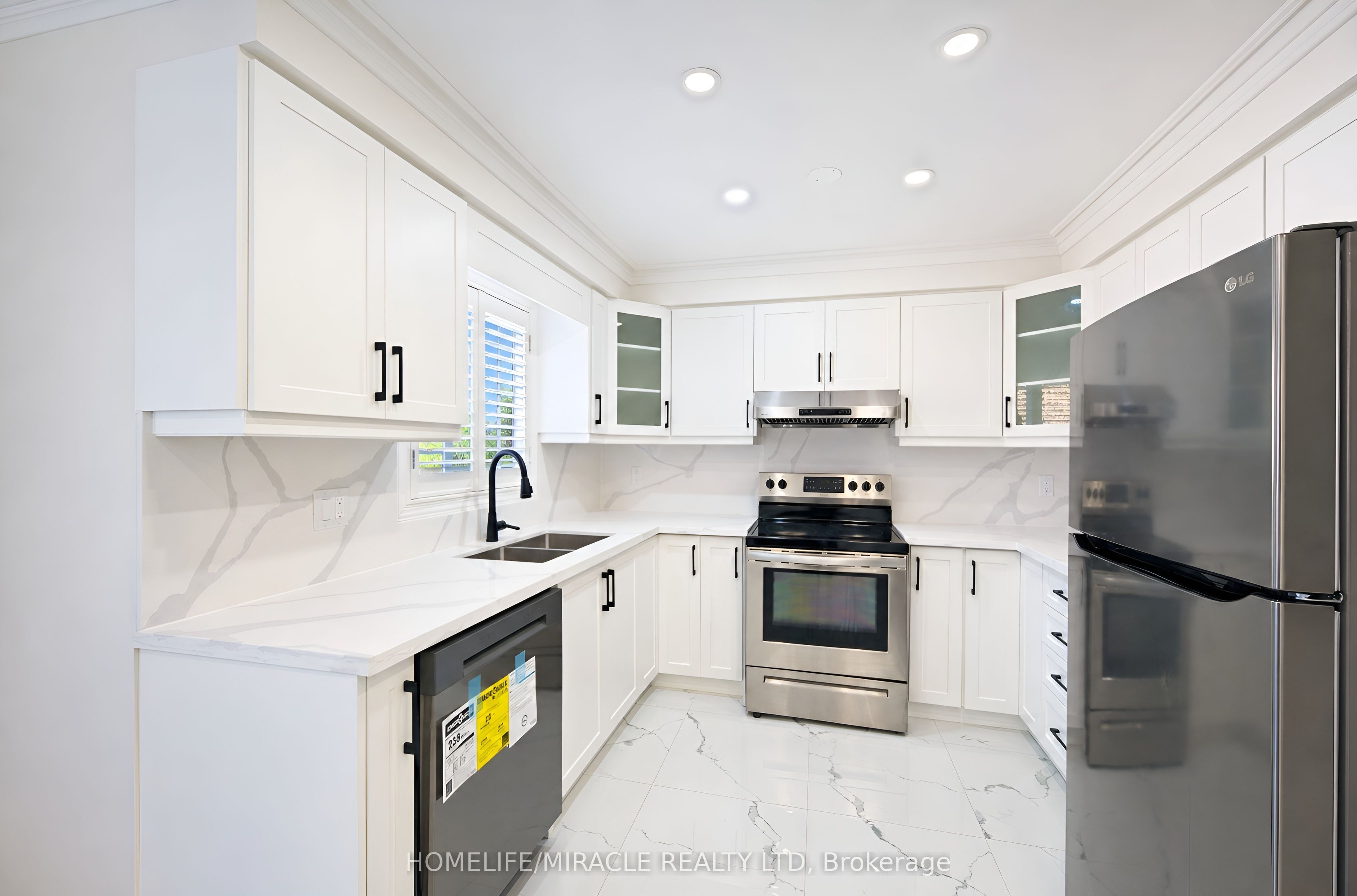 21 Topiary Lane Property Photo 17
