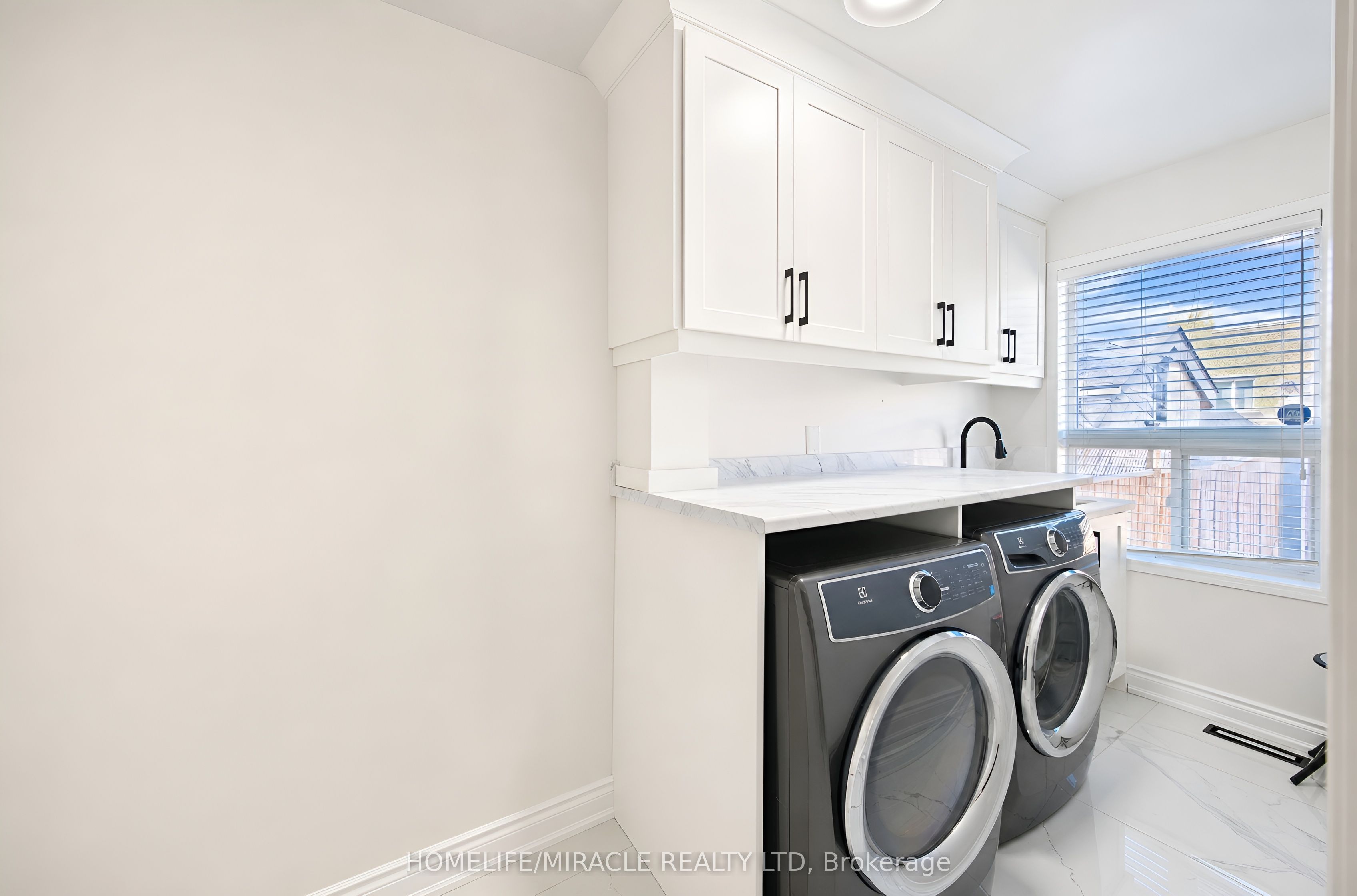 21 Topiary Lane Property Photo 18
