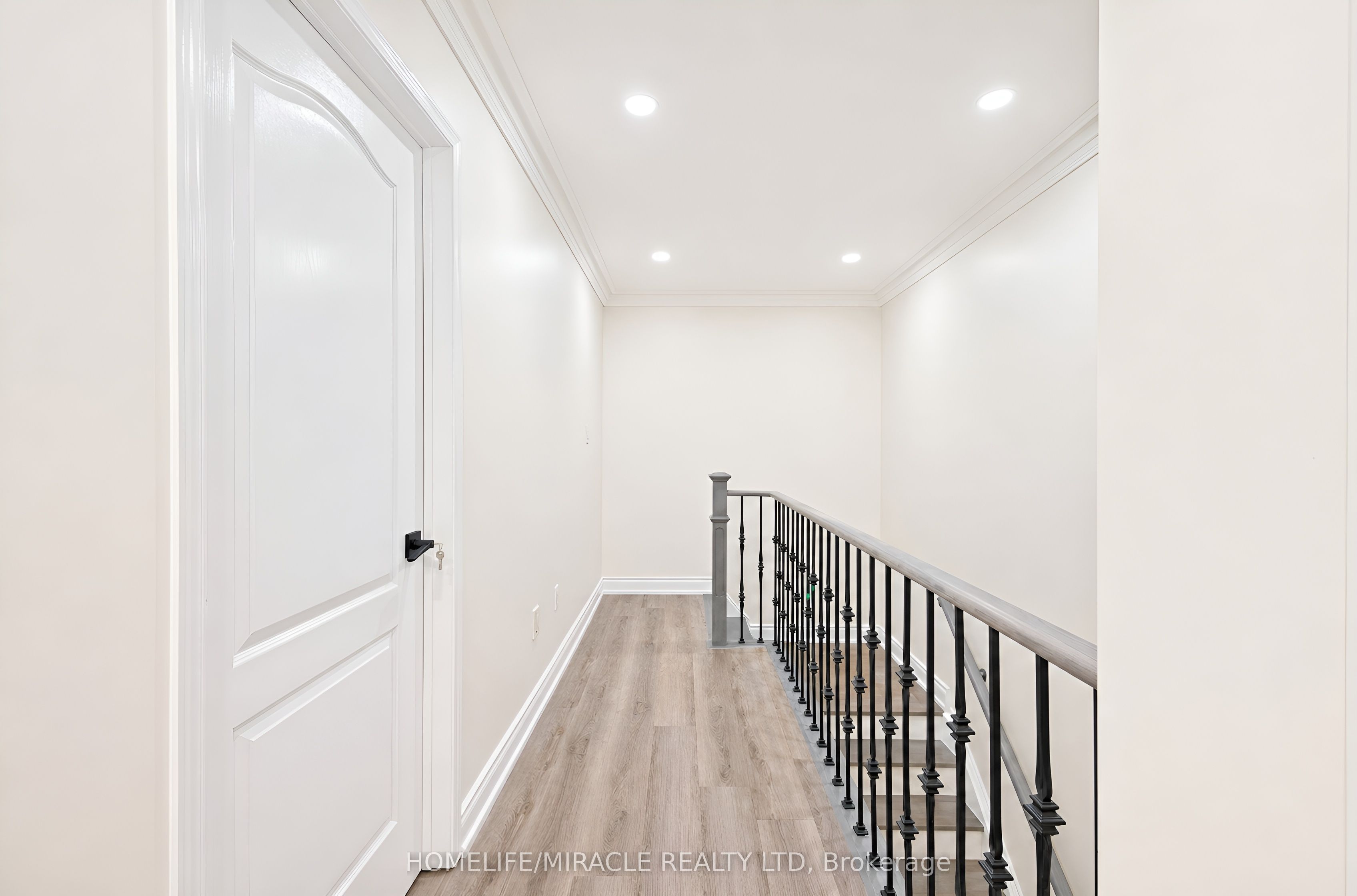 21 Topiary Lane Property Photo 20