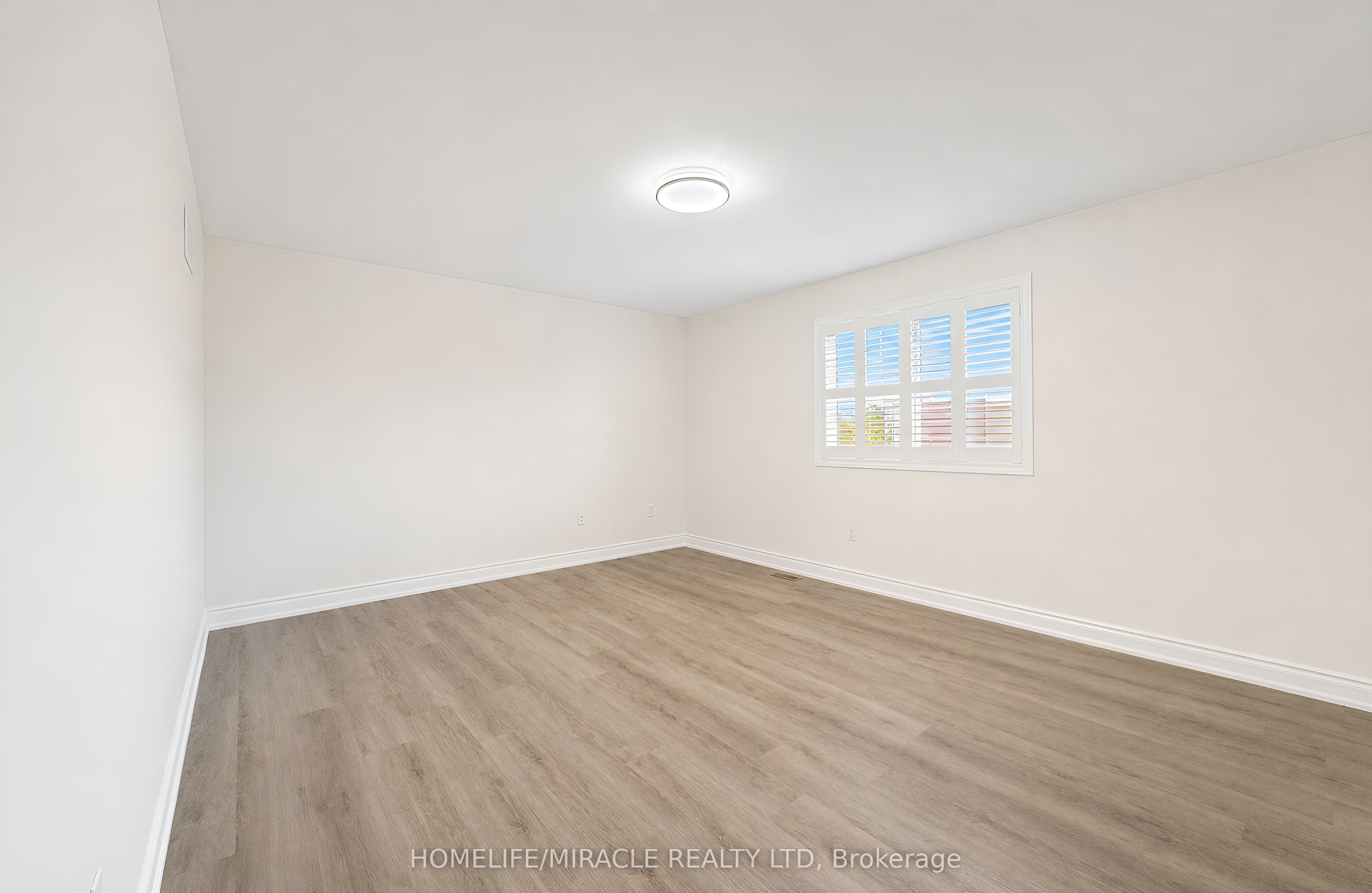 21 Topiary Lane Property Photo 23