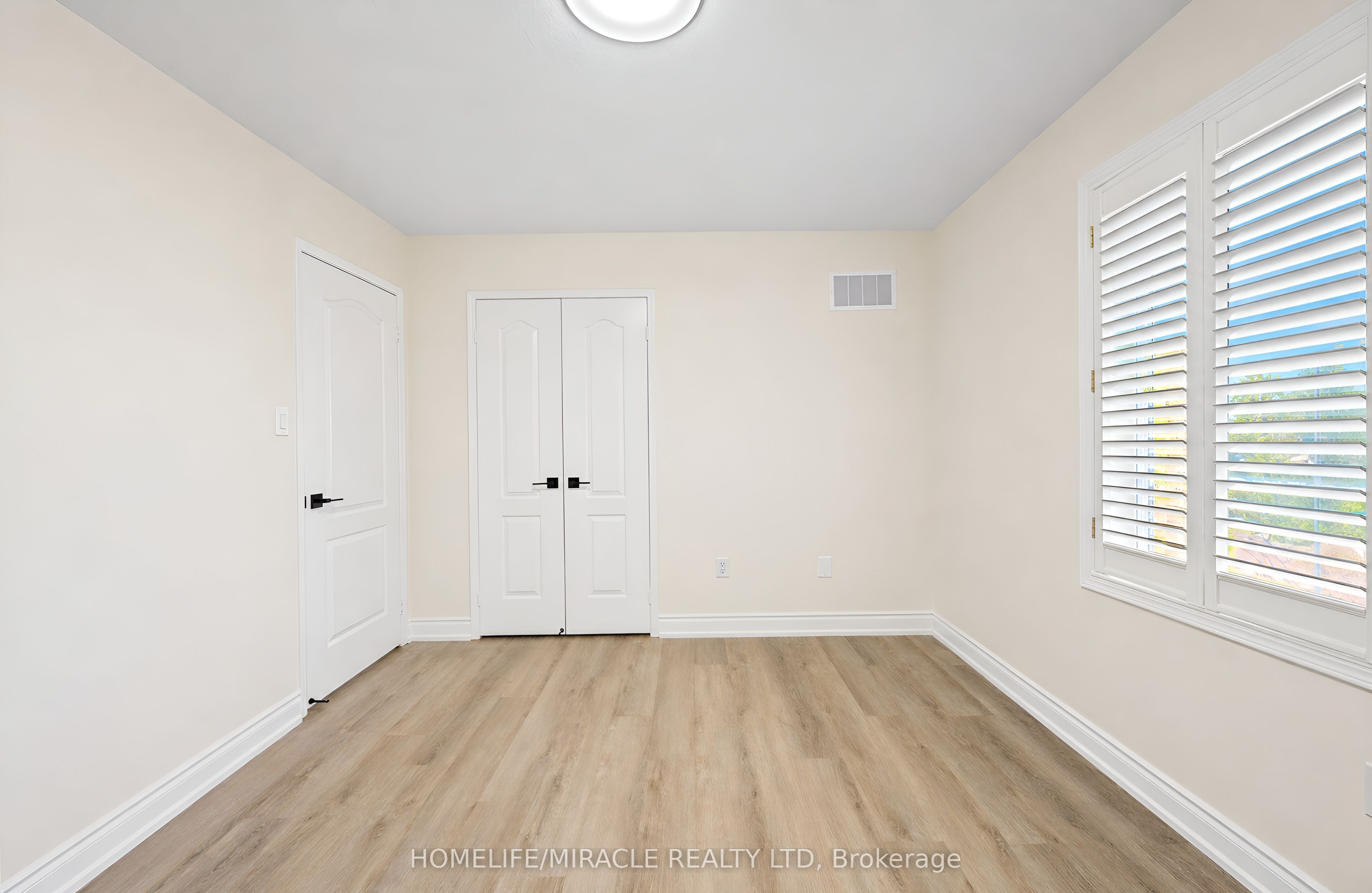 21 Topiary Lane Property Photo 31