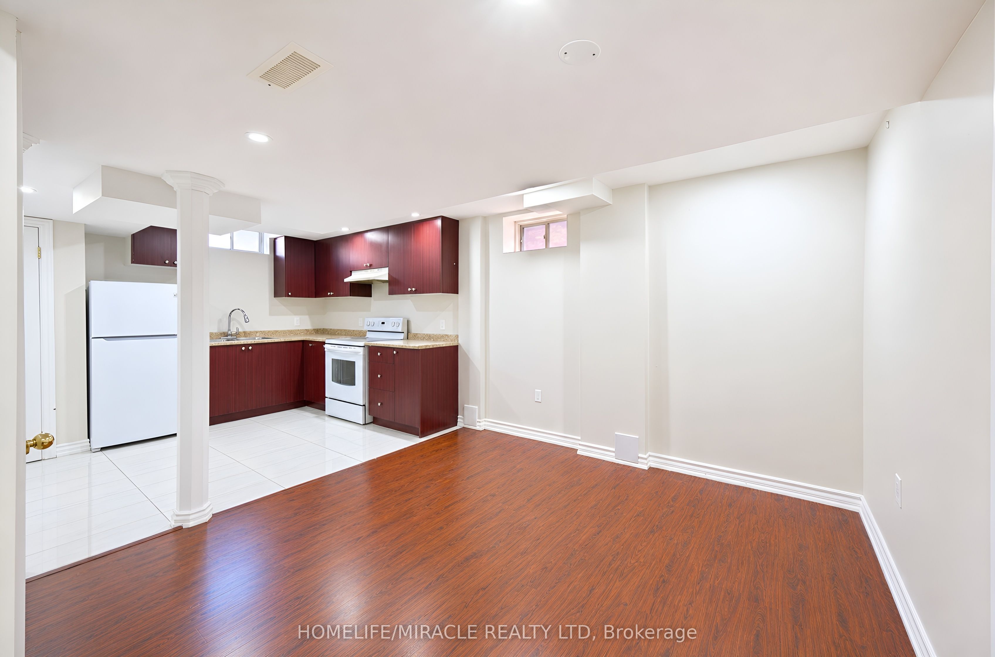 21 Topiary Lane Property Photo 40