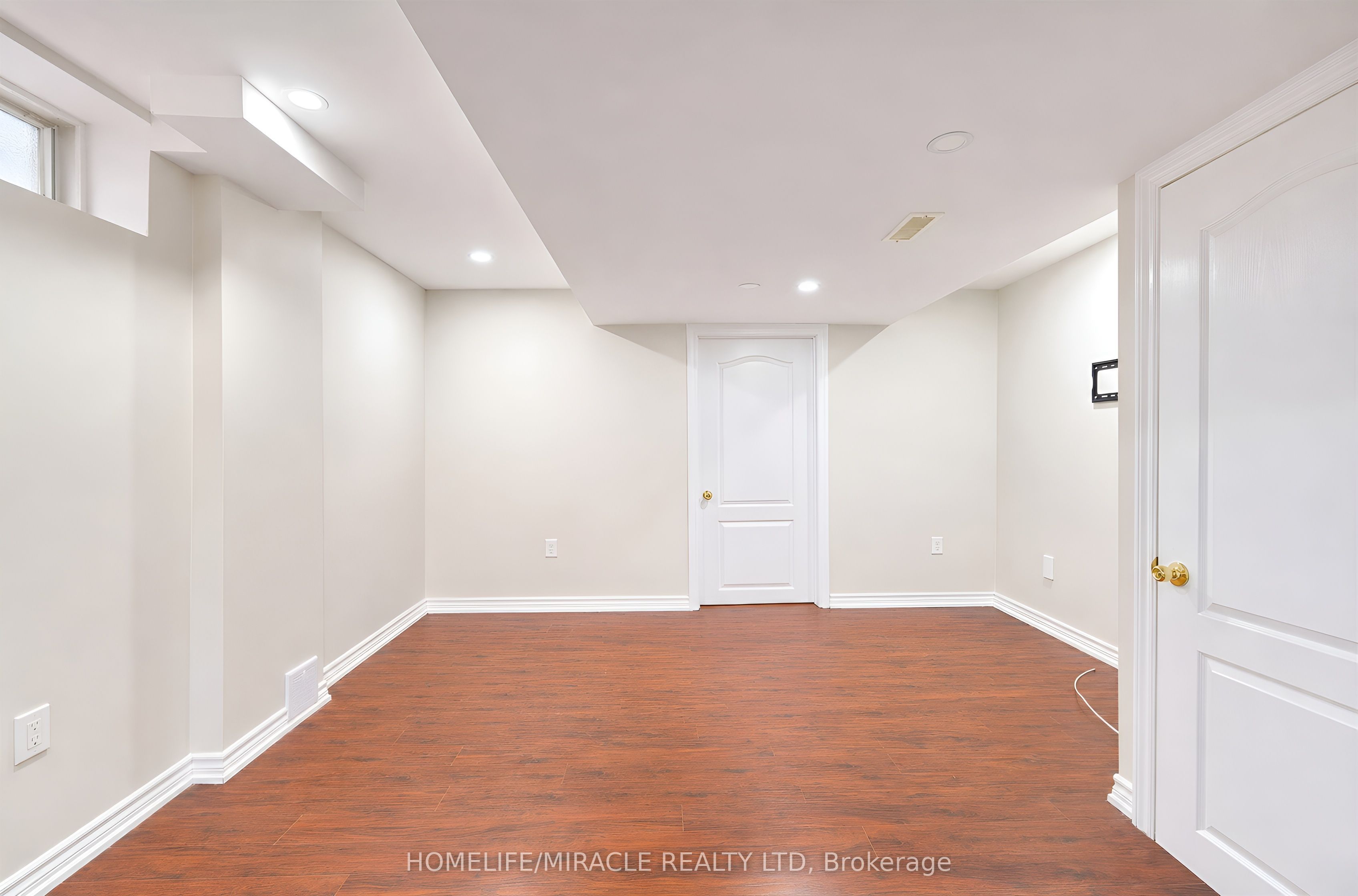 21 Topiary Lane Property Photo 44