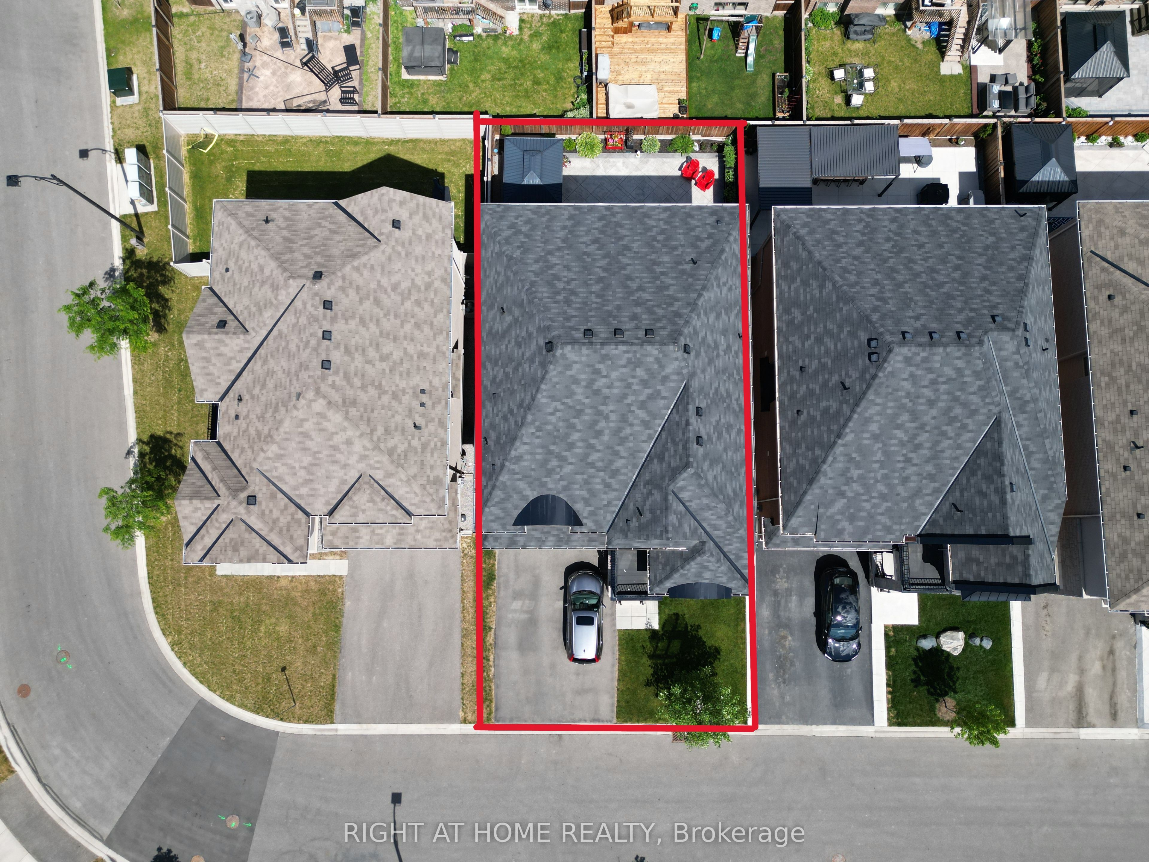866 Magnolia Terrace Property Photo 3