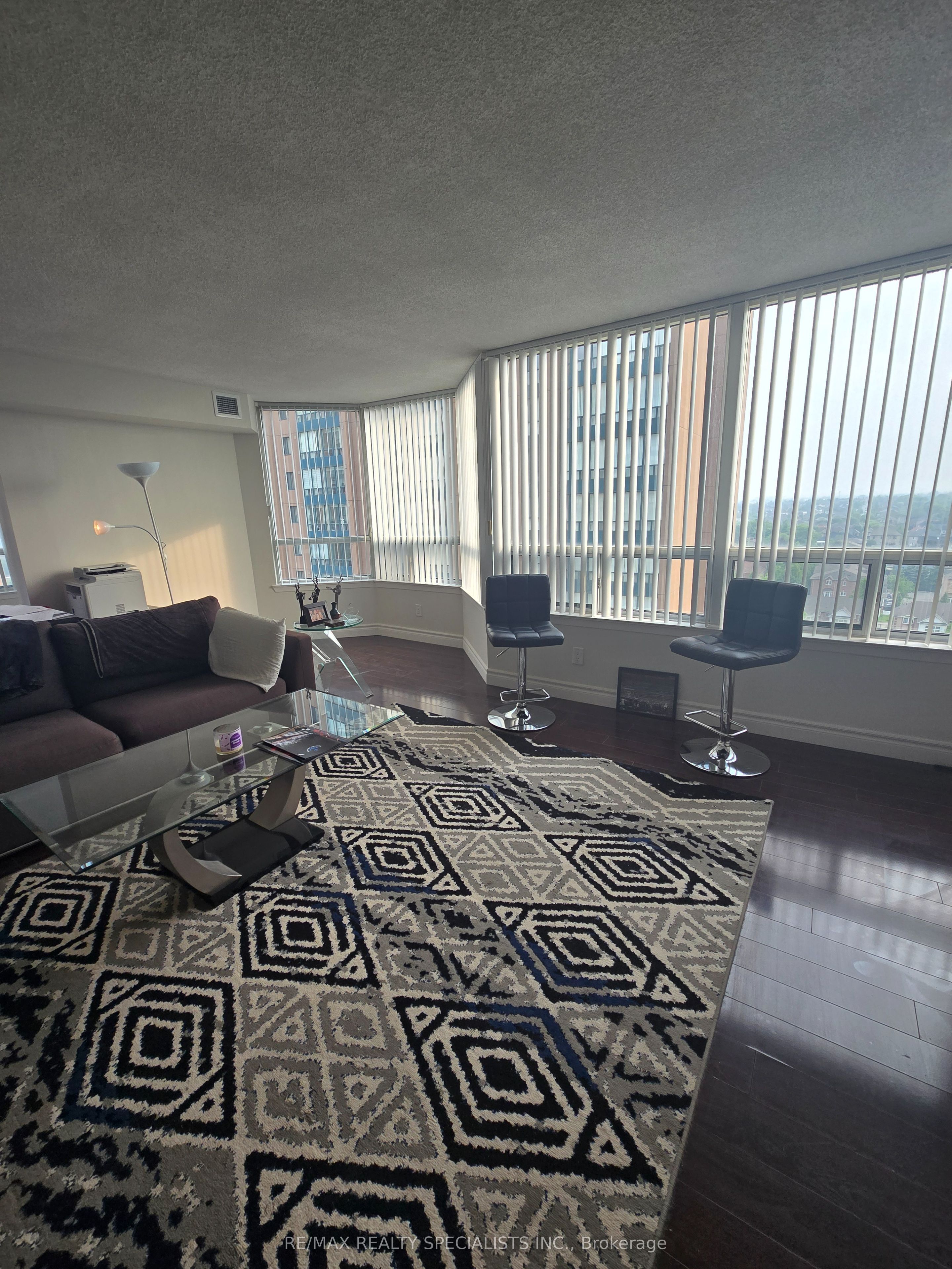 135 Hillcrest Avenue 1204(partially Furnished) Property Photo 6
