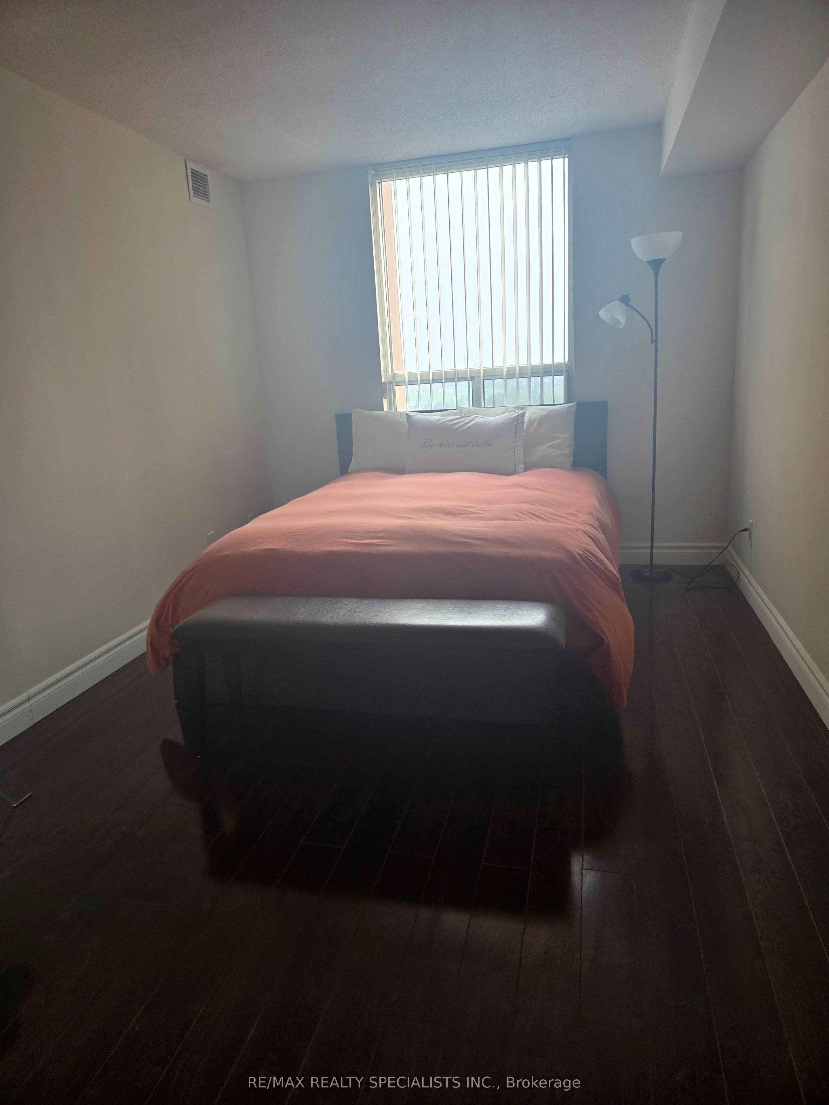 135 Hillcrest Avenue 1204(partially Furnished) Property Photo 11