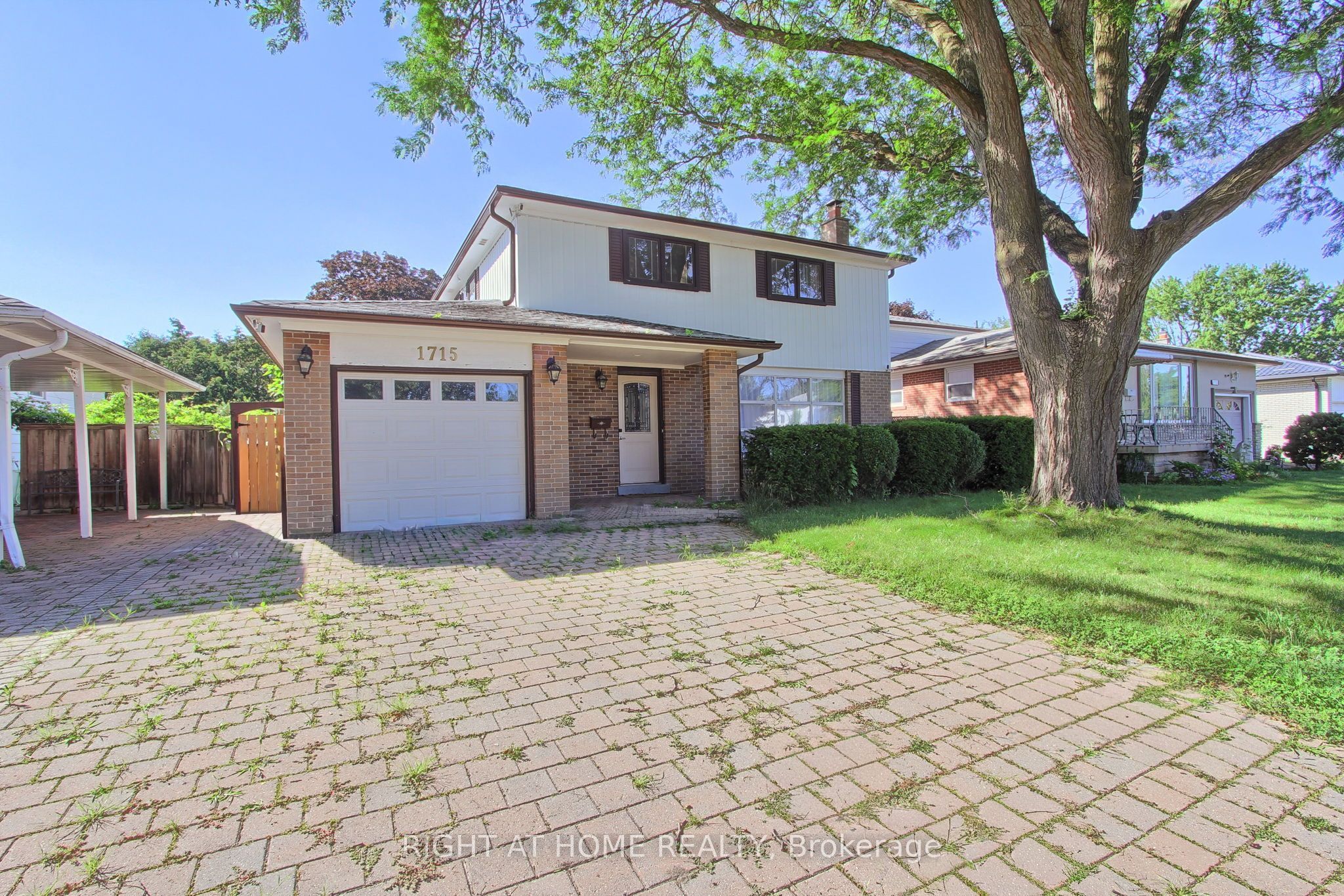 1715 Oberon Crescent Property Photo 4