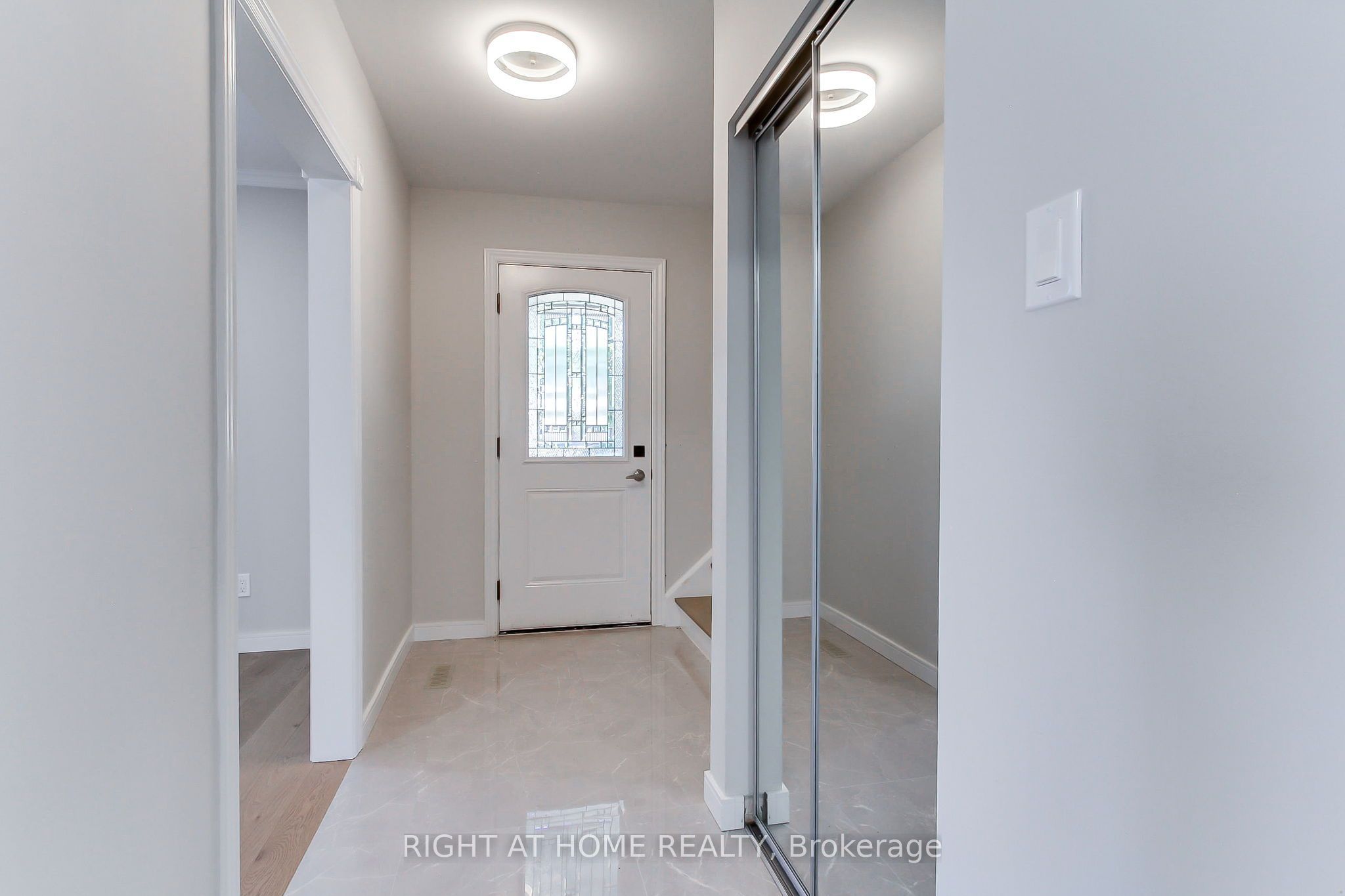 1715 Oberon Crescent Property Photo 6