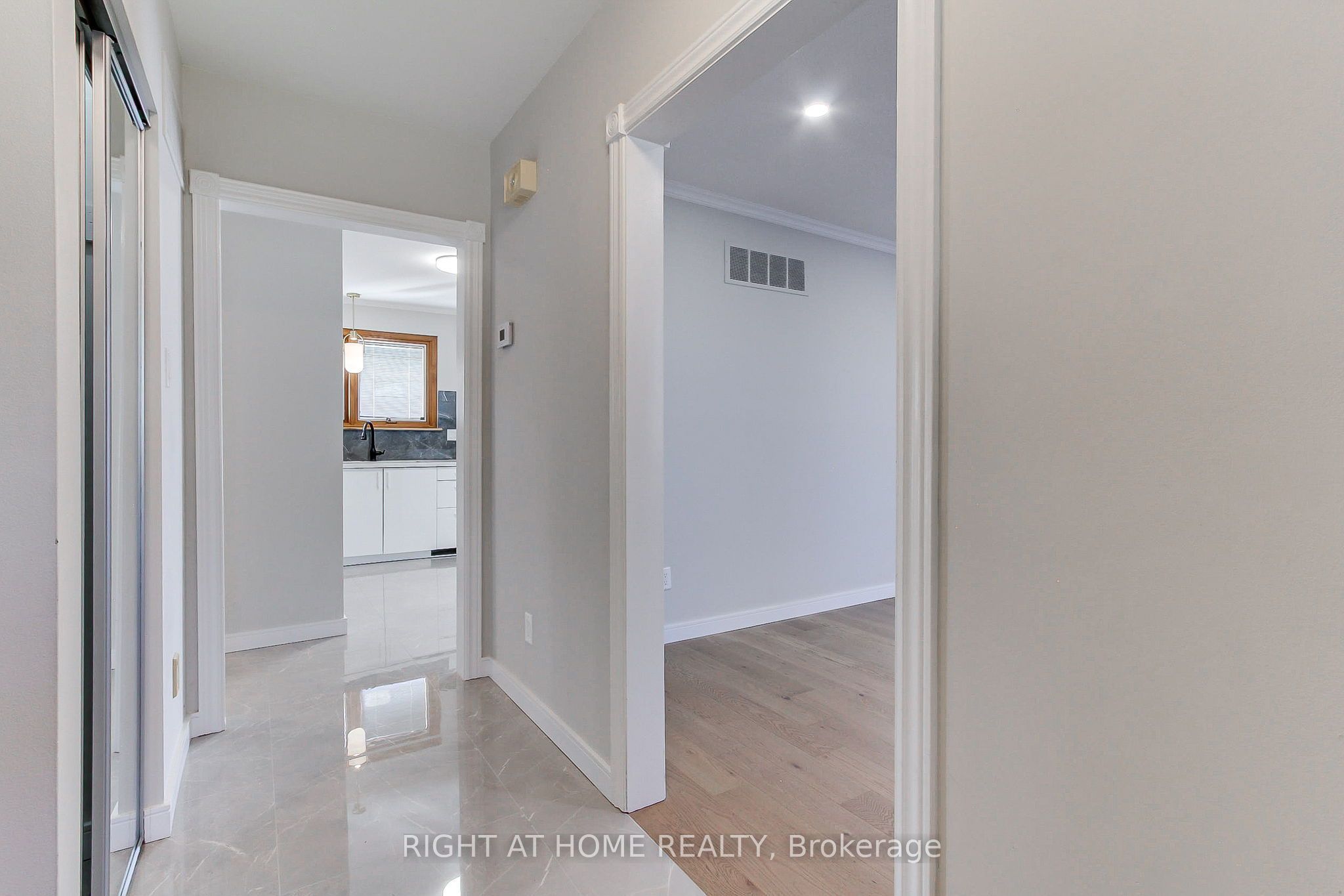 1715 Oberon Crescent Property Photo 7