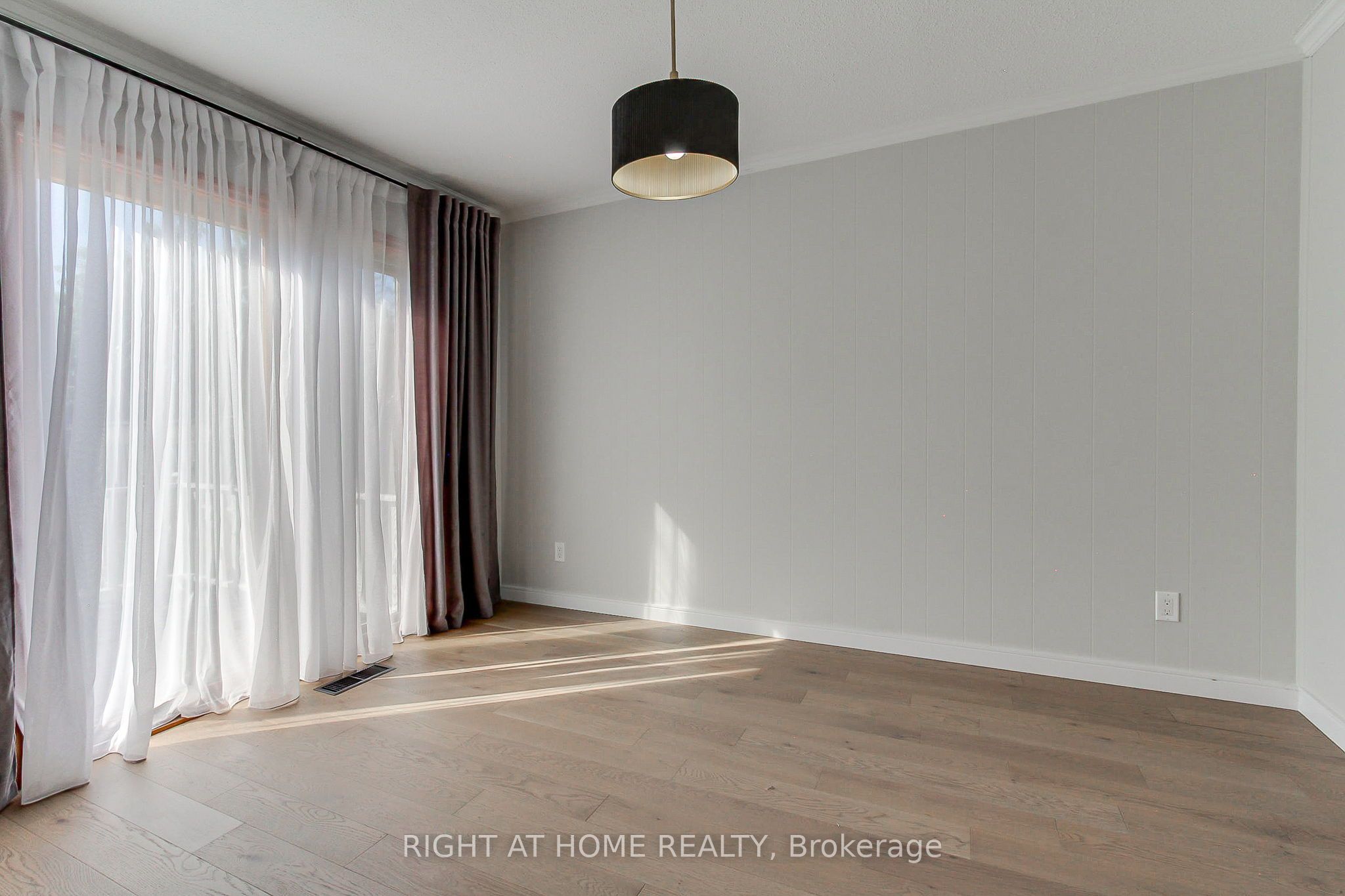 1715 Oberon Crescent Property Photo 13