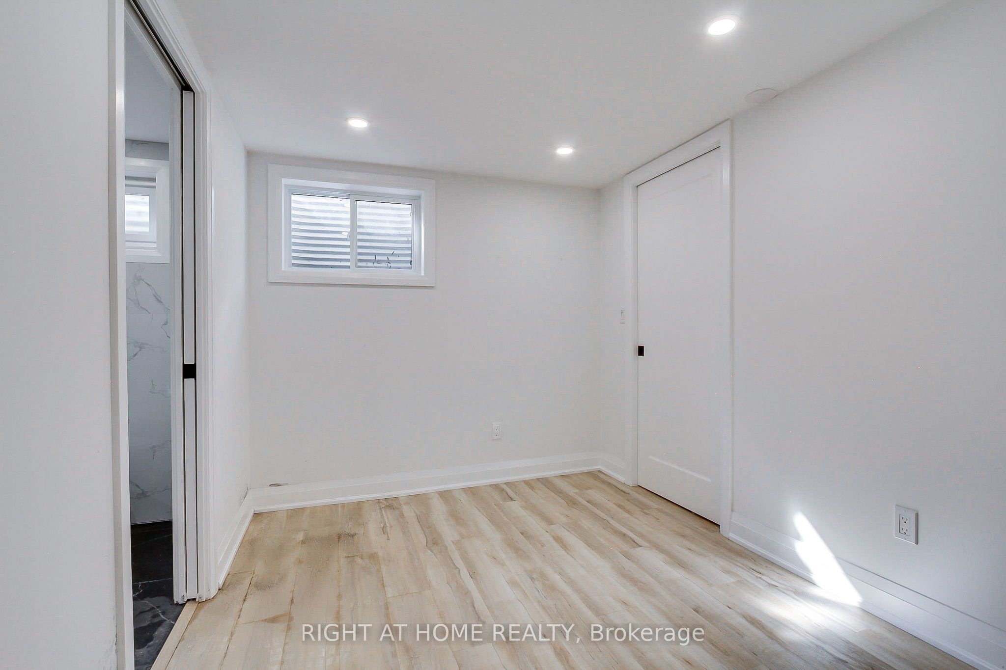 1715 Oberon Crescent Property Photo 36