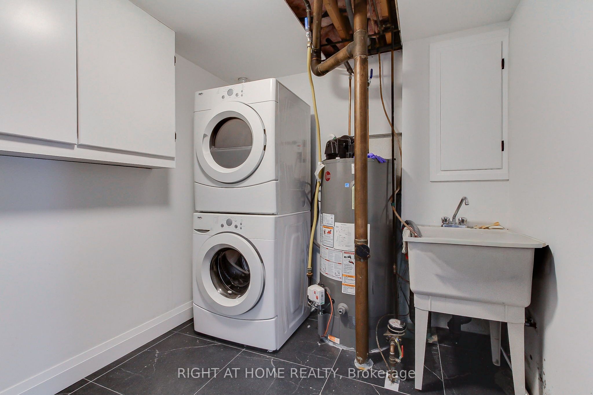 1715 Oberon Crescent Property Photo 39