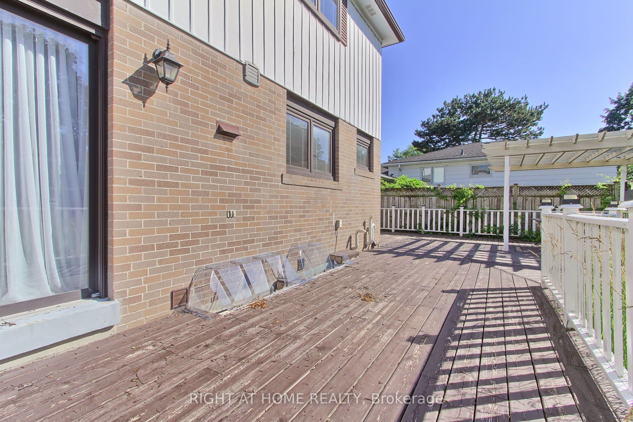 1715 Oberon Crescent Property Photo 41
