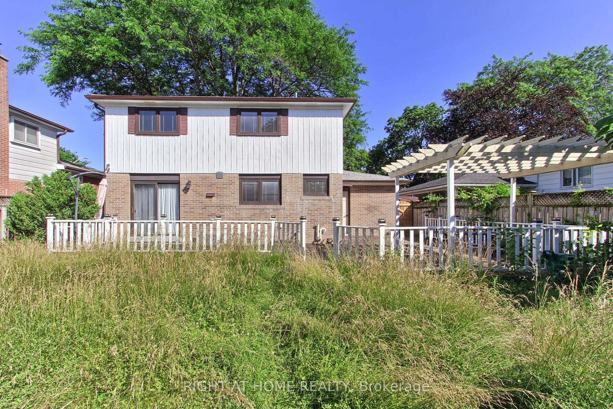 1715 Oberon Crescent Property Photo 42