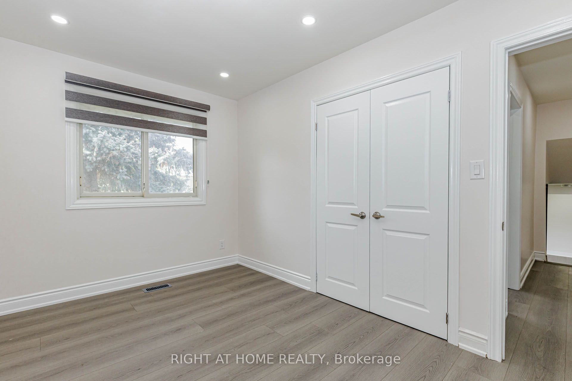 5154 New Street Property Photo 19