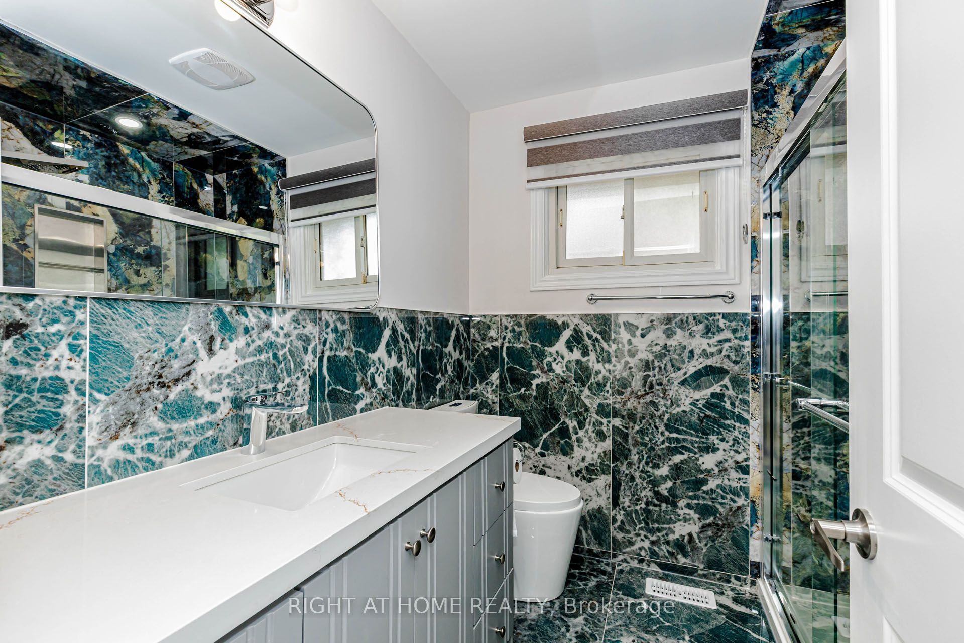 5154 New Street Property Photo 20