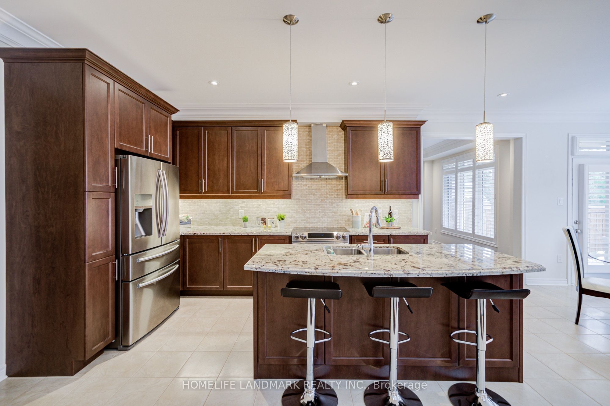 95 Hoey Crescent Property Photo 8