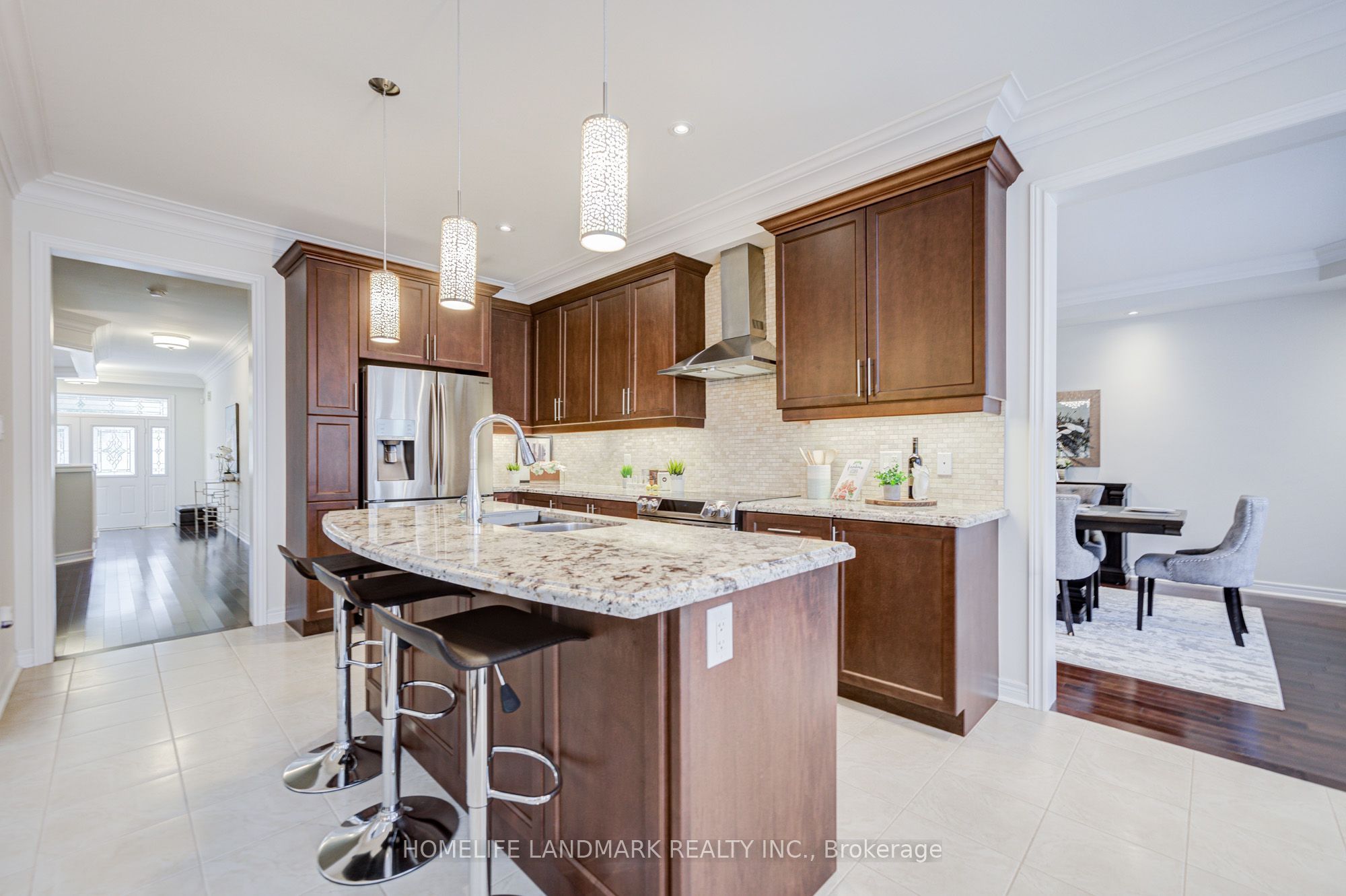 95 Hoey Crescent Property Photo 9