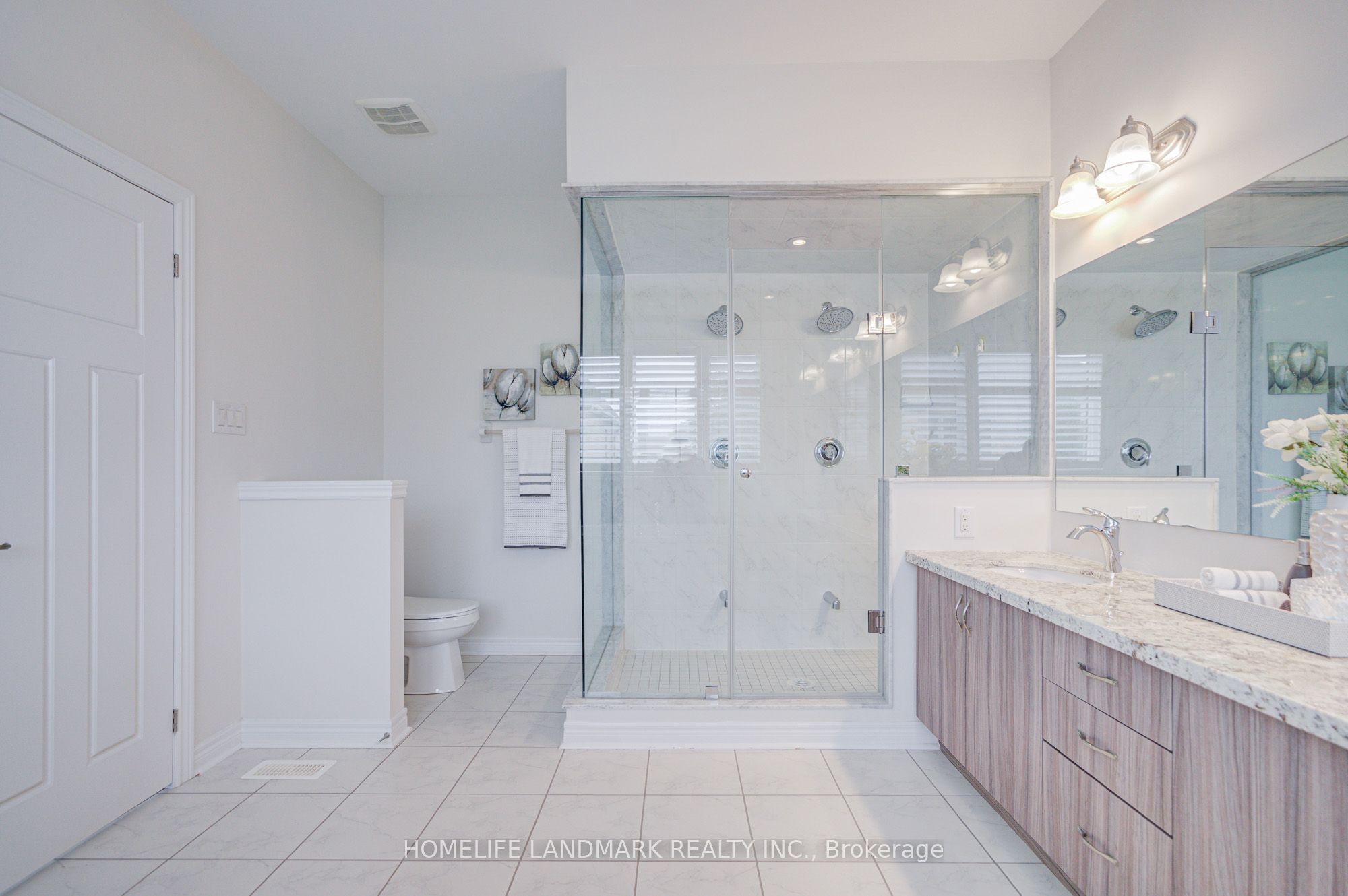 95 Hoey Crescent Property Photo 33