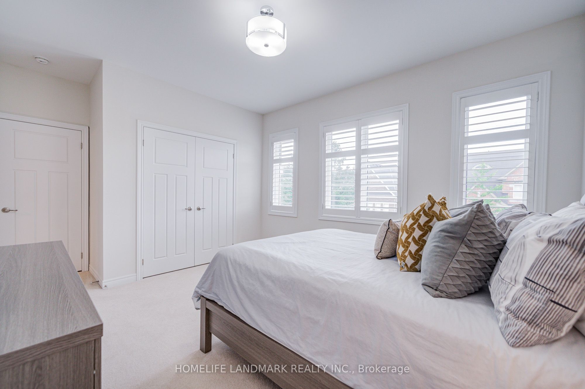 95 Hoey Crescent Property Photo 39
