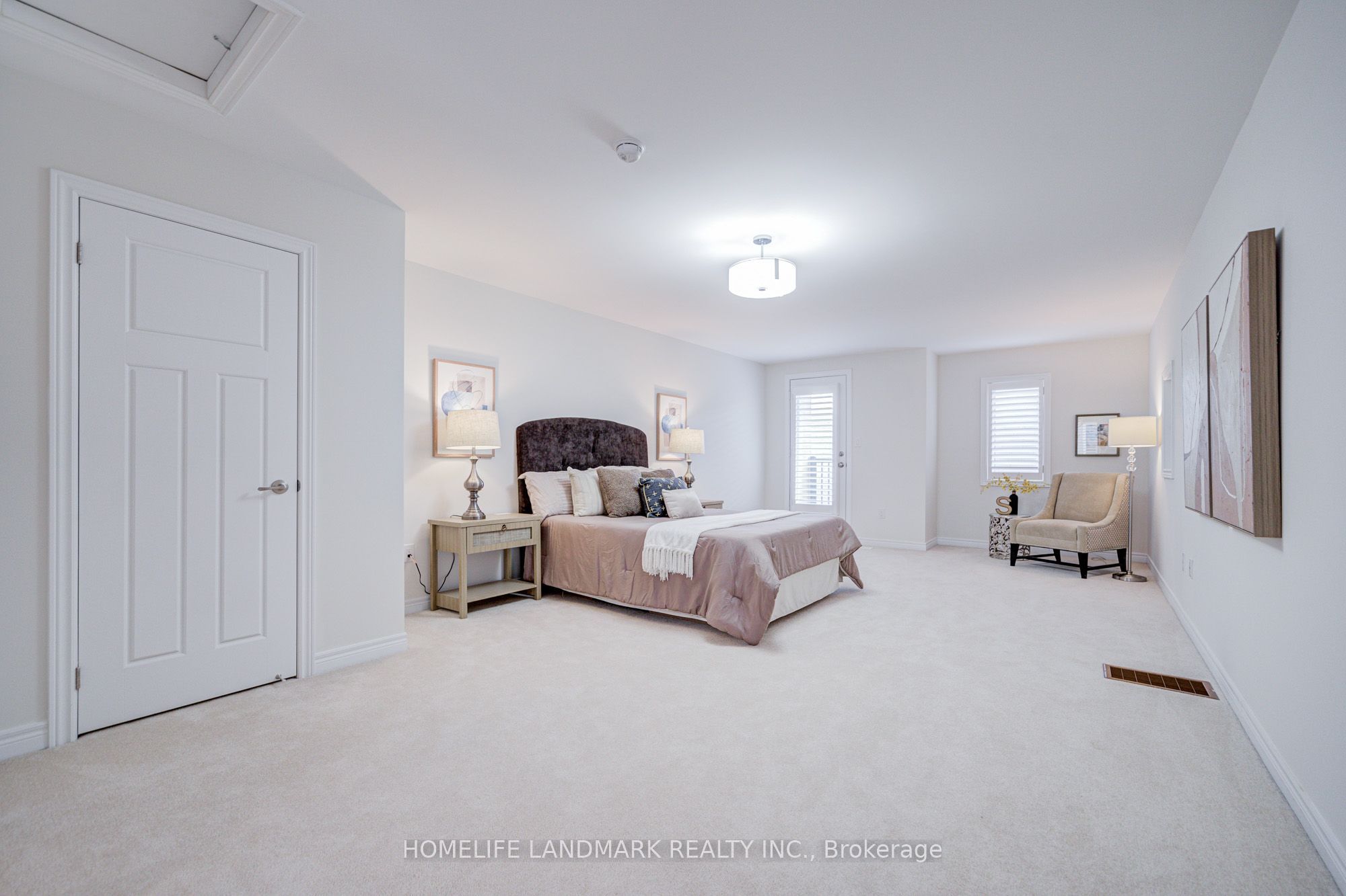 95 Hoey Crescent Property Photo 44
