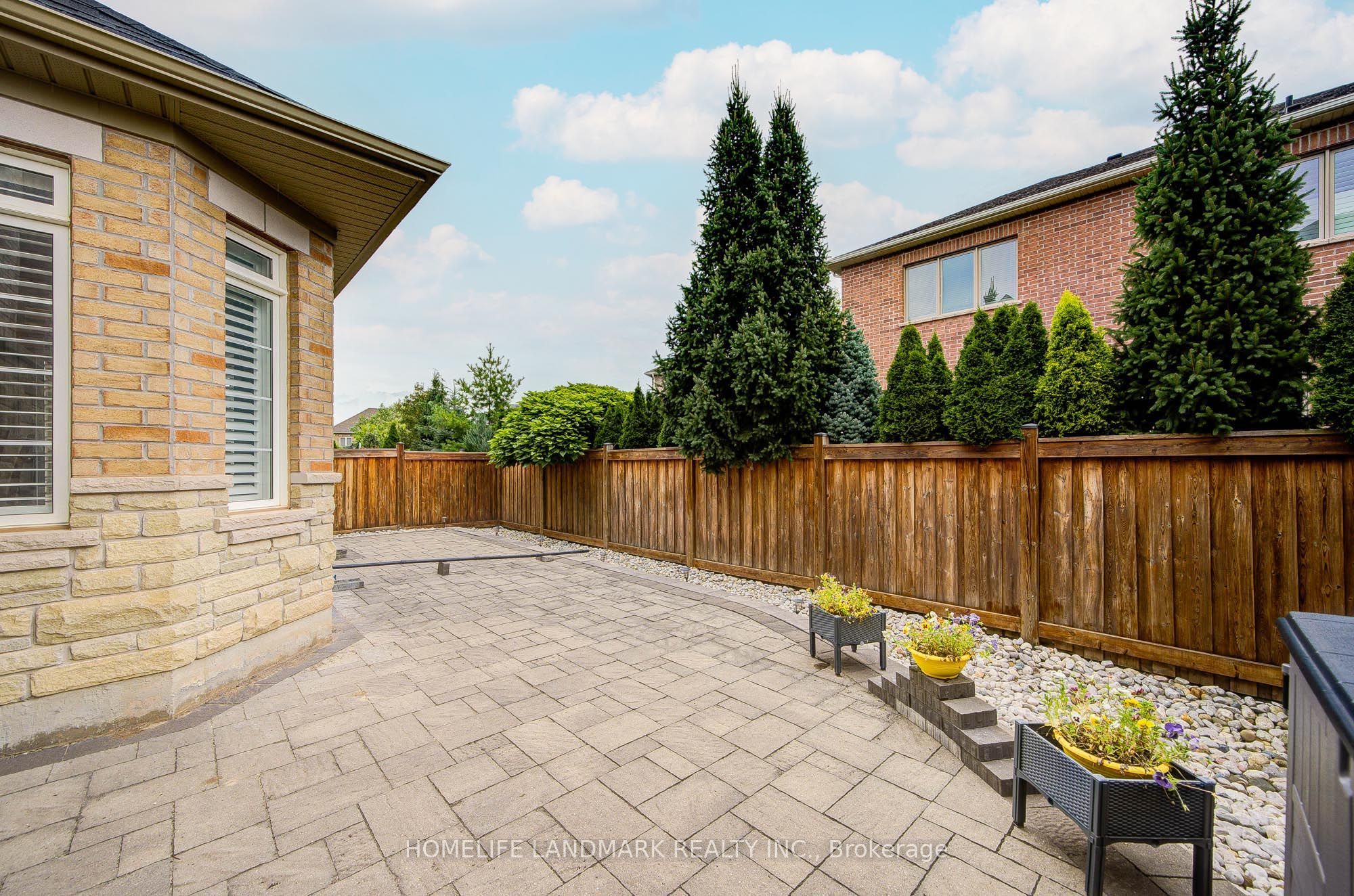 95 Hoey Crescent Property Photo 48