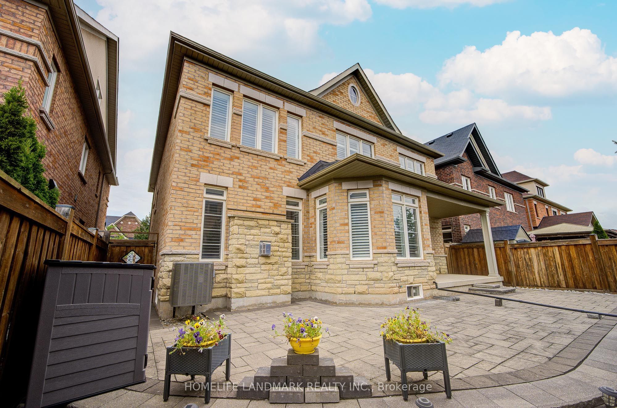 95 Hoey Crescent Property Photo 49