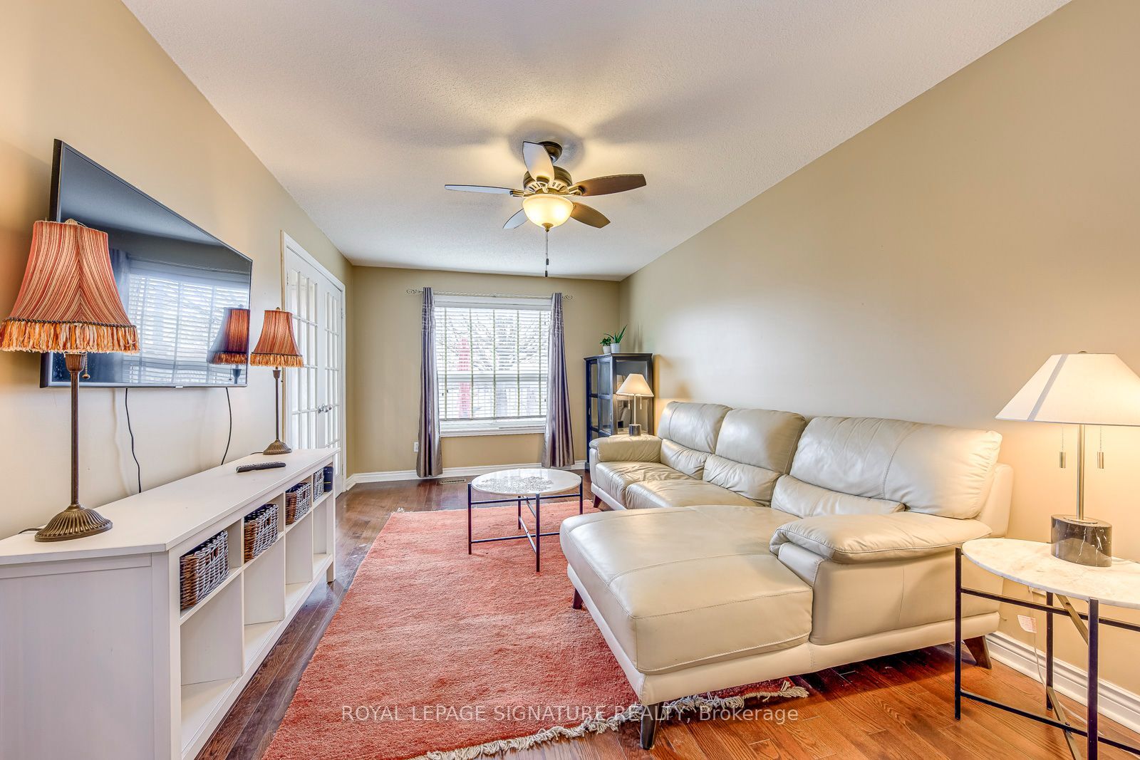6 Wood Circle Property Photo 3