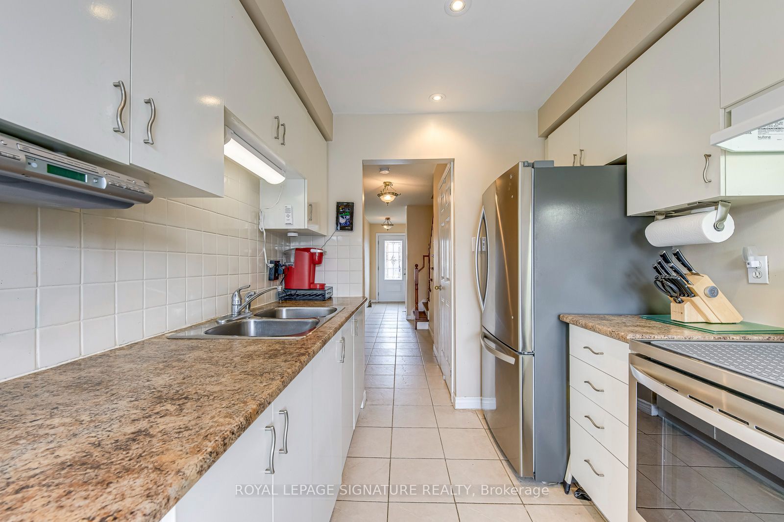 6 Wood Circle Property Photo 7