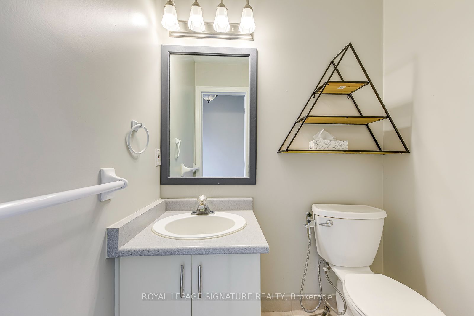 6 Wood Circle Property Photo 9