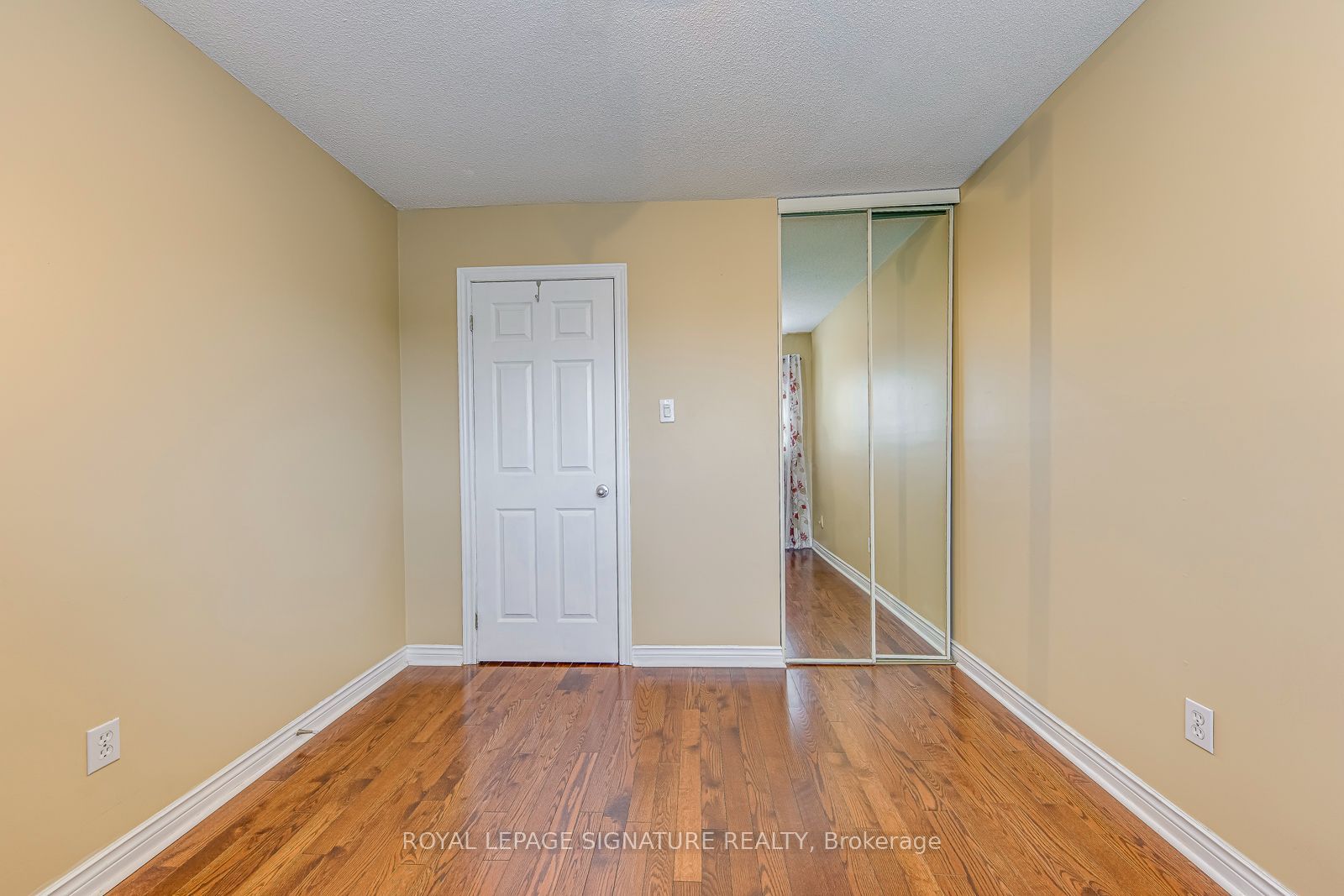 6 Wood Circle Property Photo 19