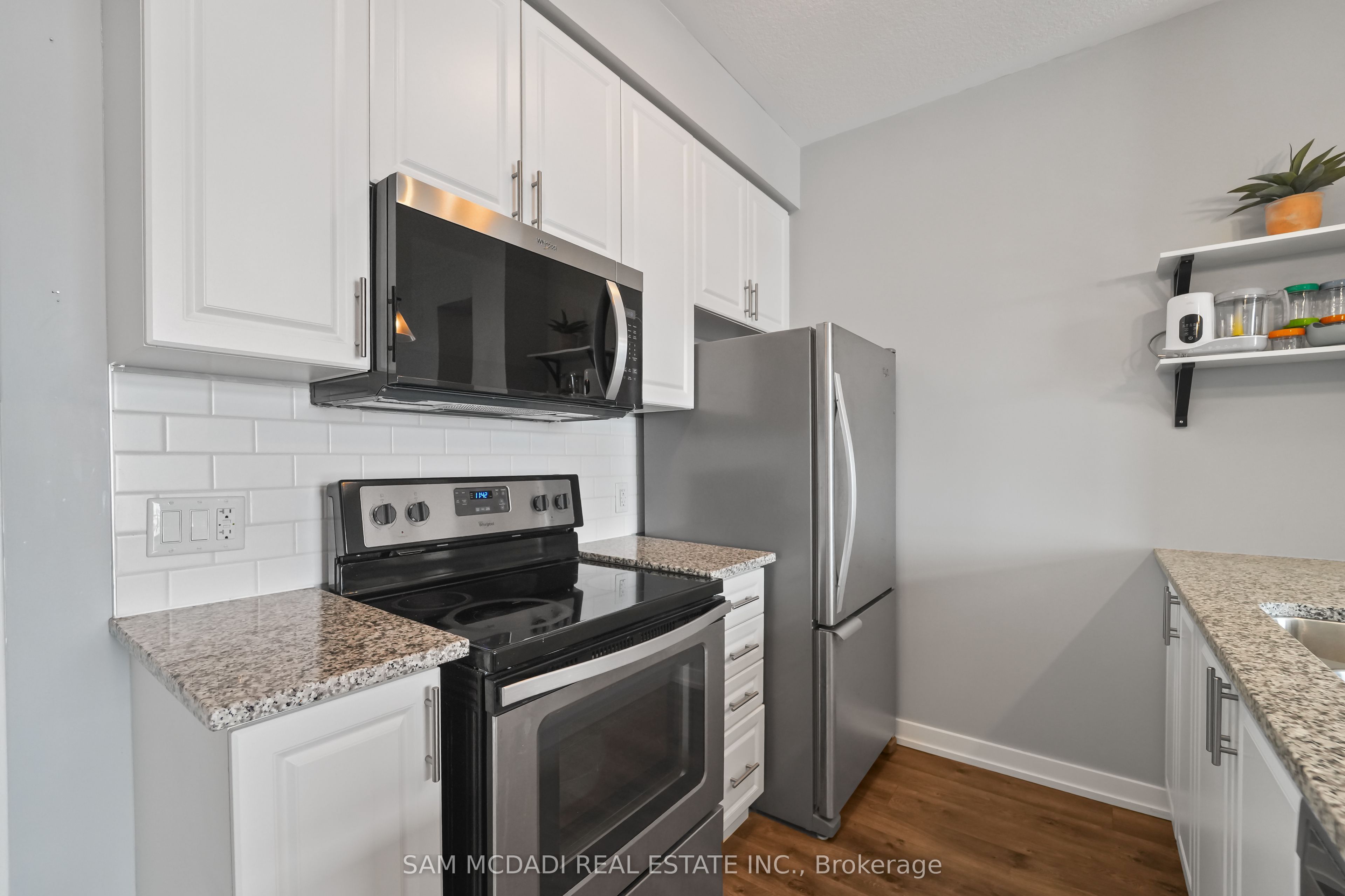 2490 Old Bronte Road 622 Property Photo 3