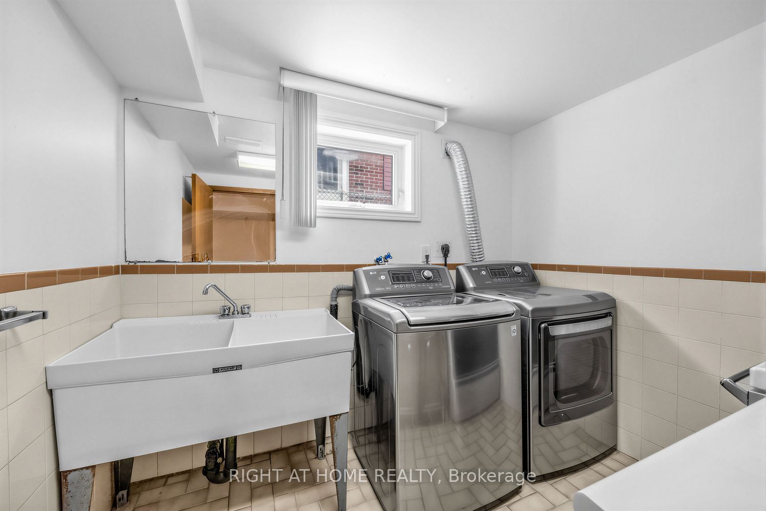 3126 Mccarthy Court Property Photo 29
