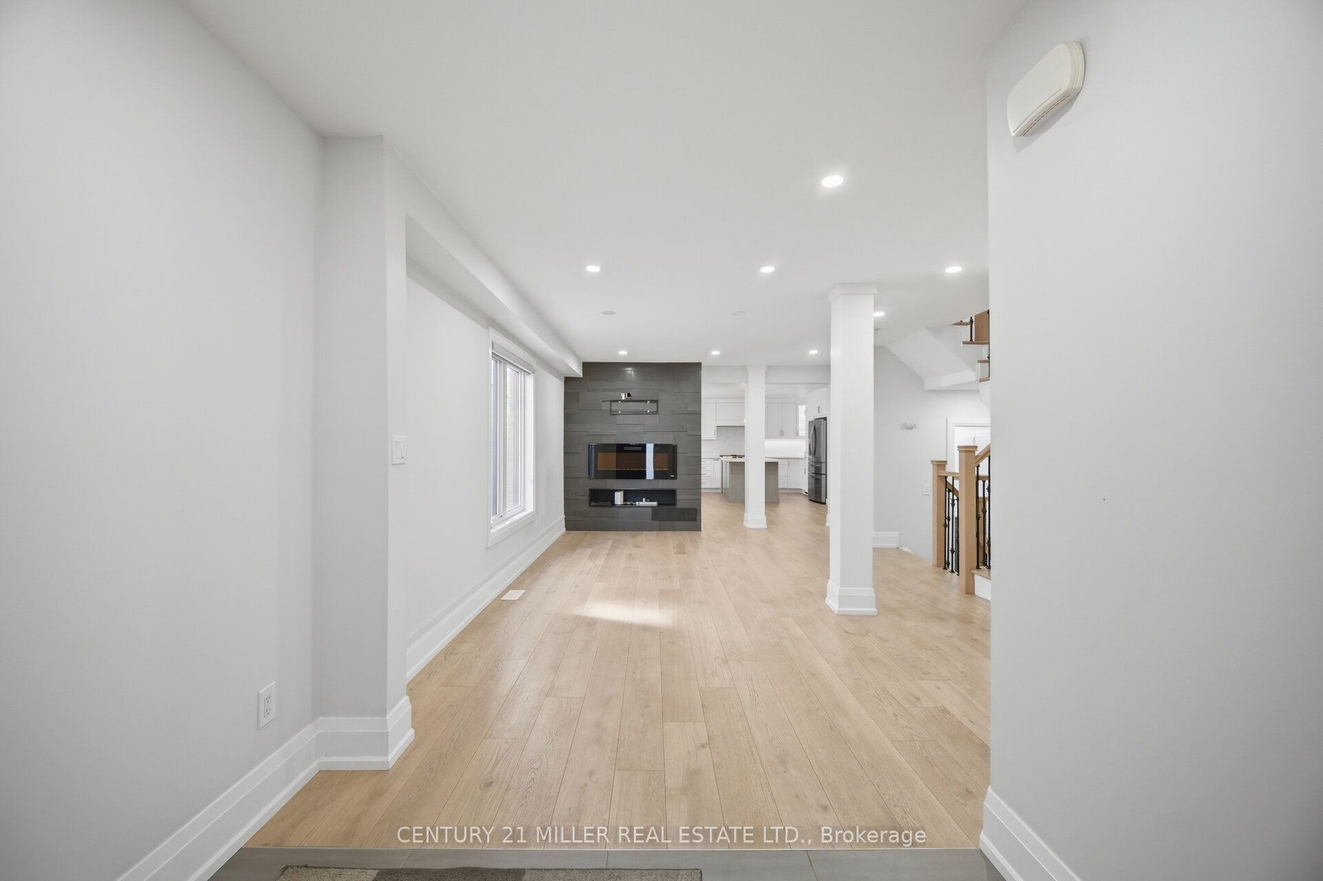 689 Macbeth Heights Property Photo 11