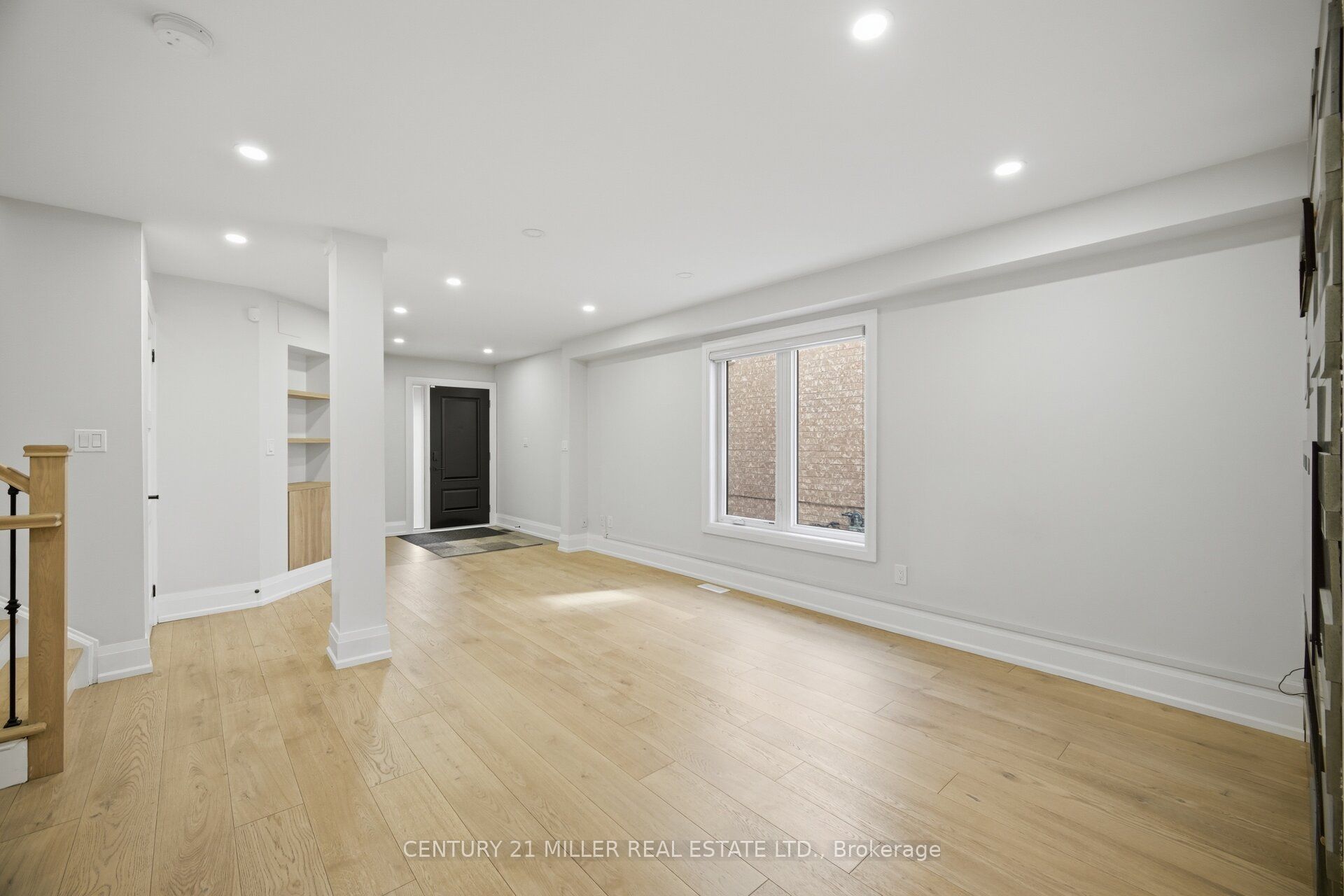 689 Macbeth Heights Property Photo 12