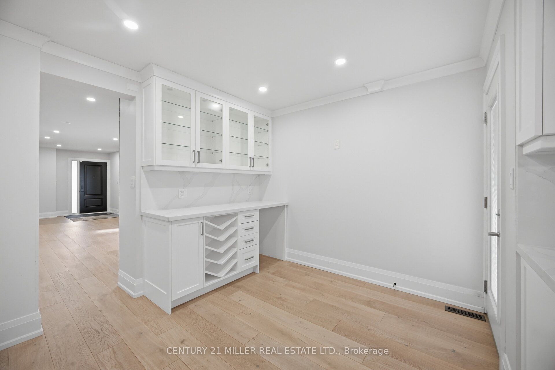 689 Macbeth Heights Property Photo 19