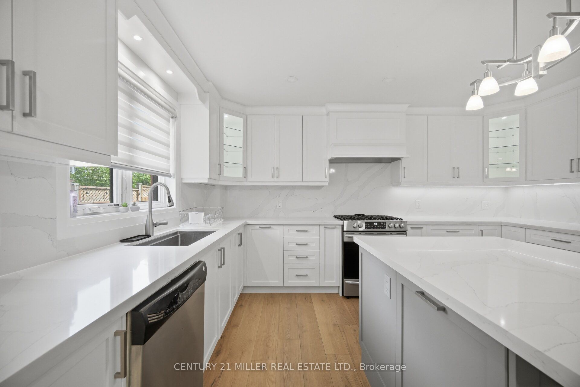 689 Macbeth Heights Property Photo 22