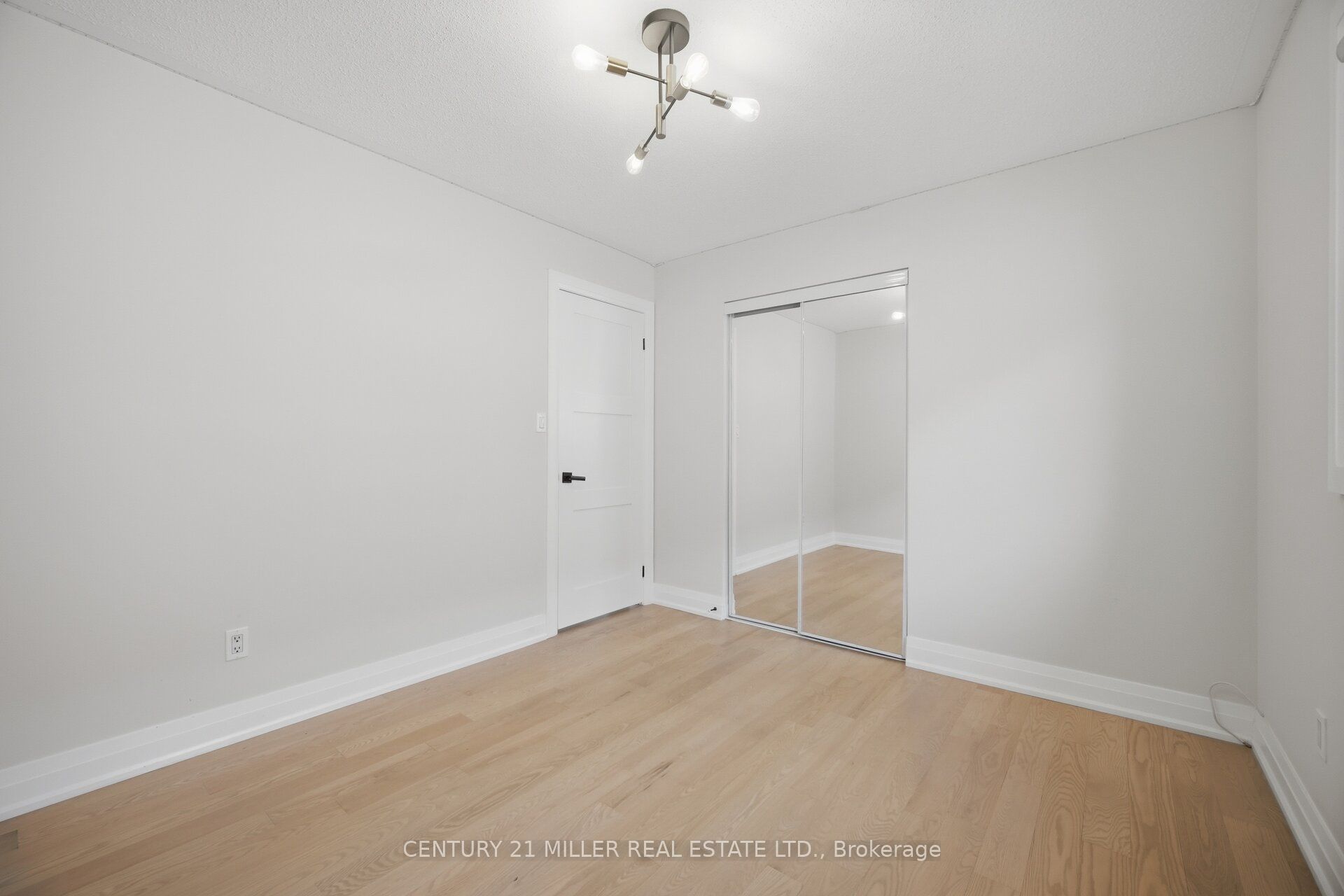 689 Macbeth Heights Property Photo 37