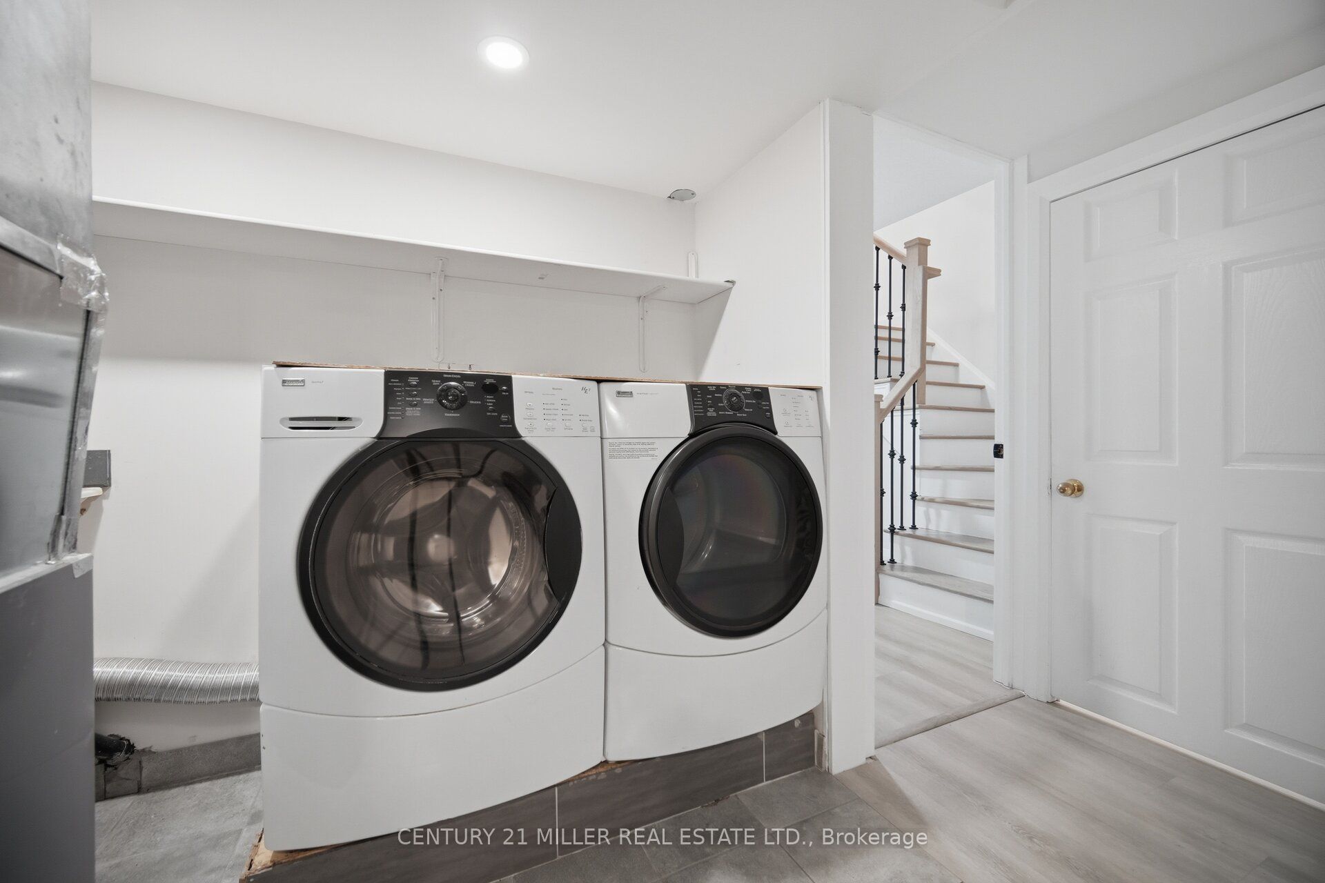 689 Macbeth Heights Property Photo 42