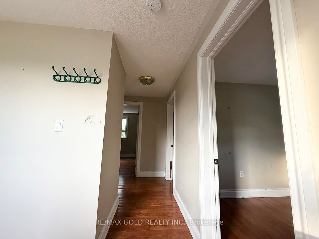 52 Eldomar Avenue Property Photo 8