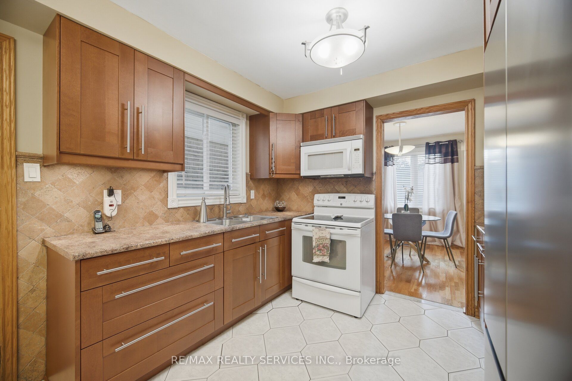 172 Morton Way Property Photo 11