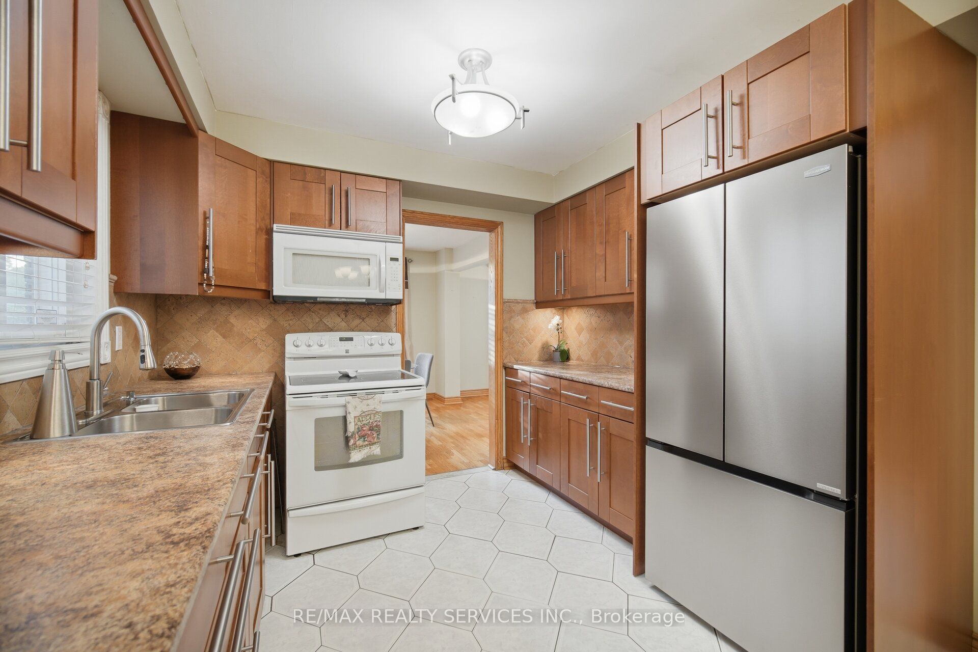 172 Morton Way Property Photo 12