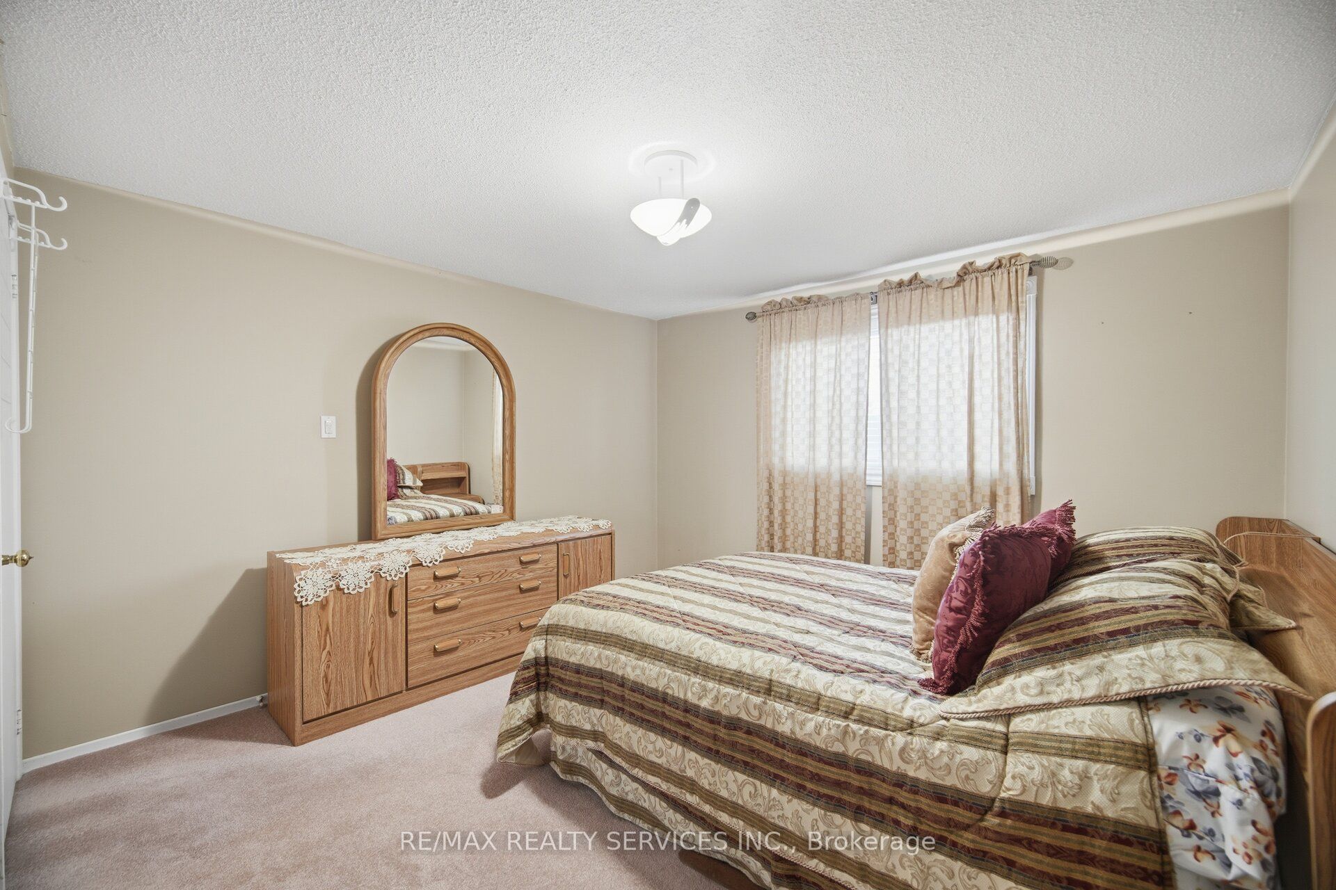 172 Morton Way Property Photo 36
