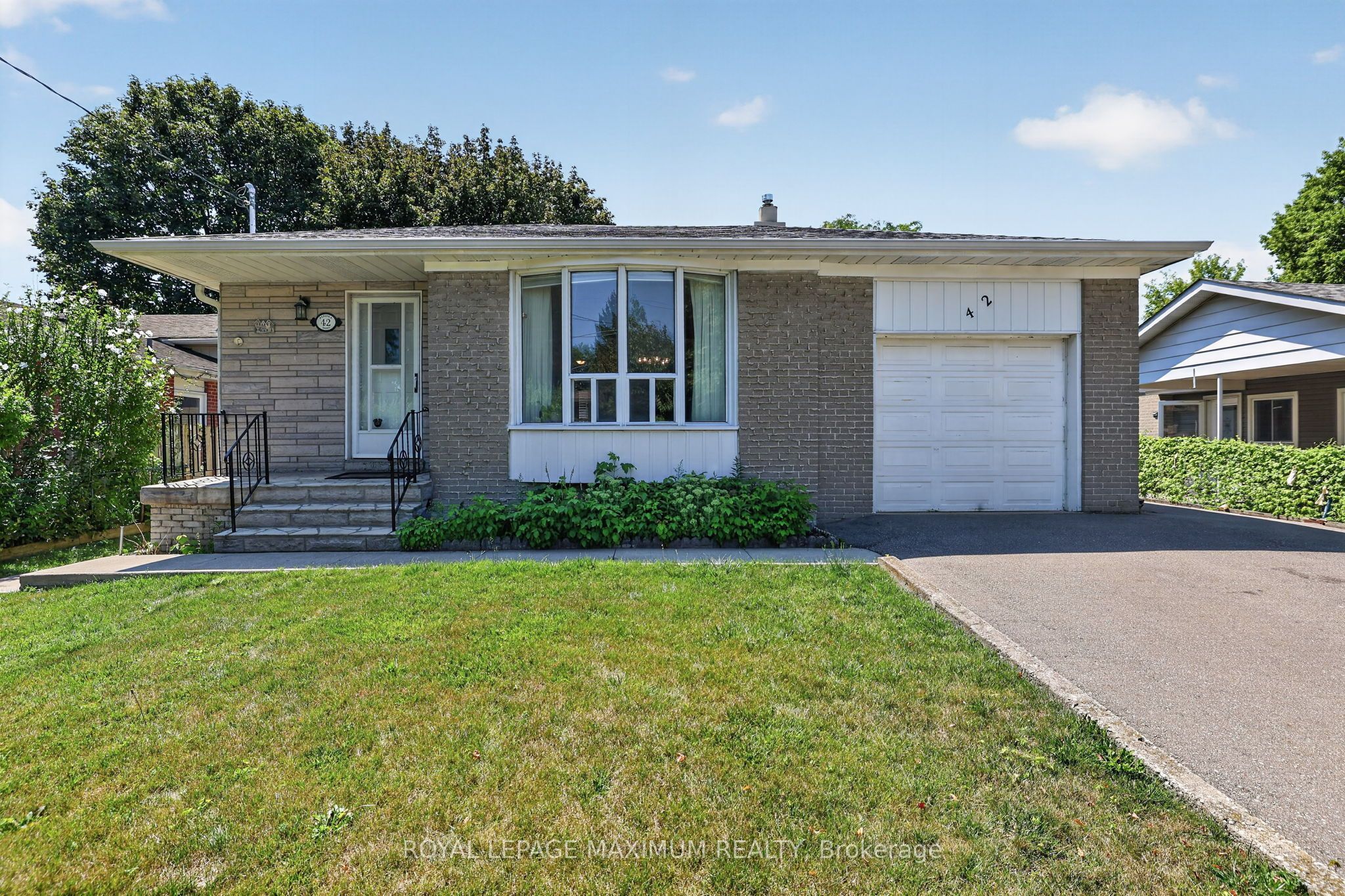 42 Pergola Road Property Photo 1