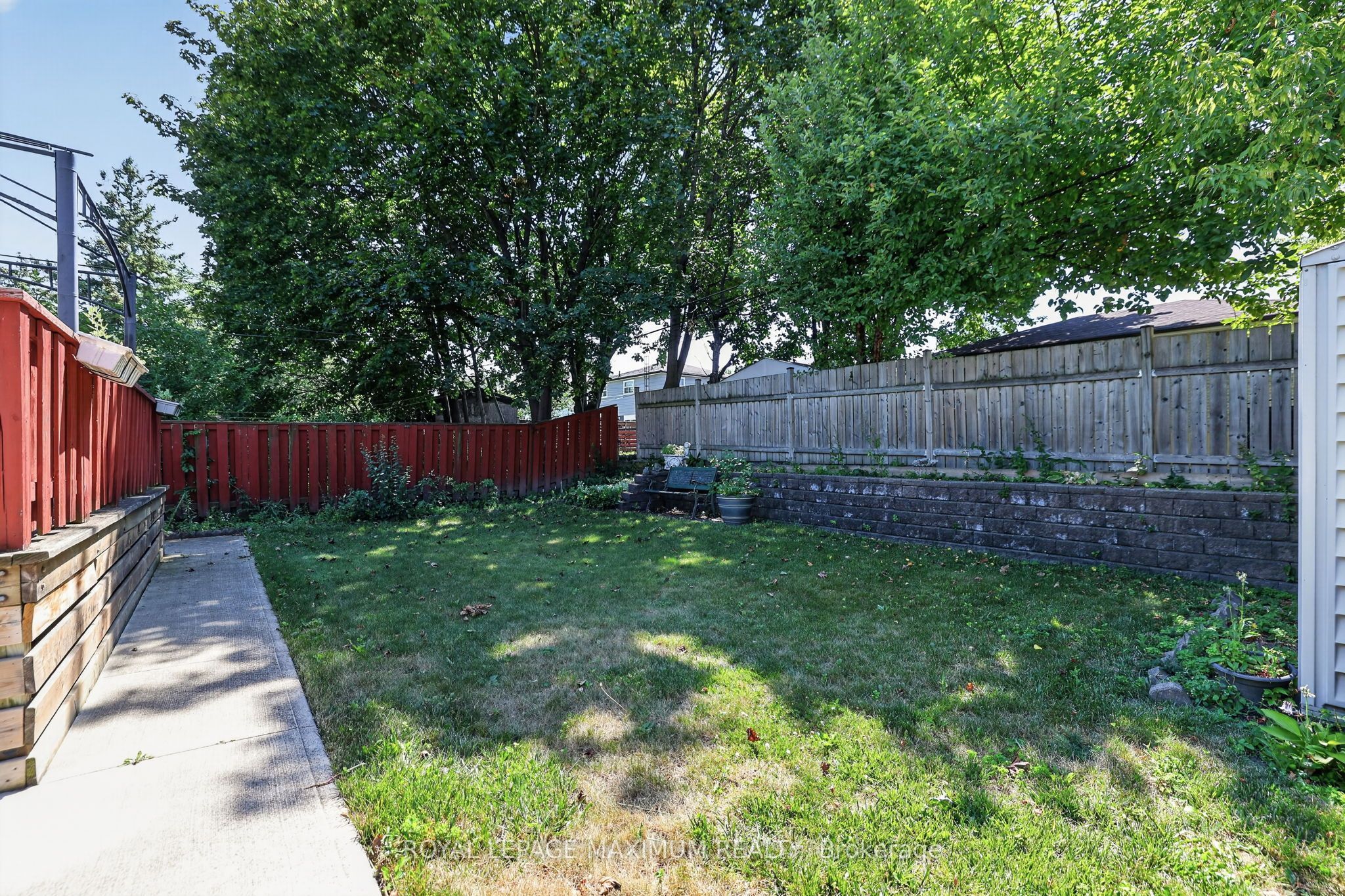 42 Pergola Road Property Photo 33