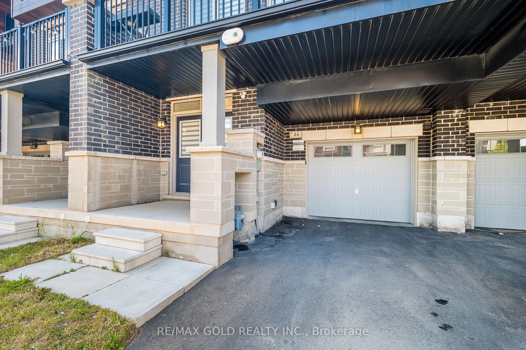 44 Donald Ficht Crescent Property Photo 6