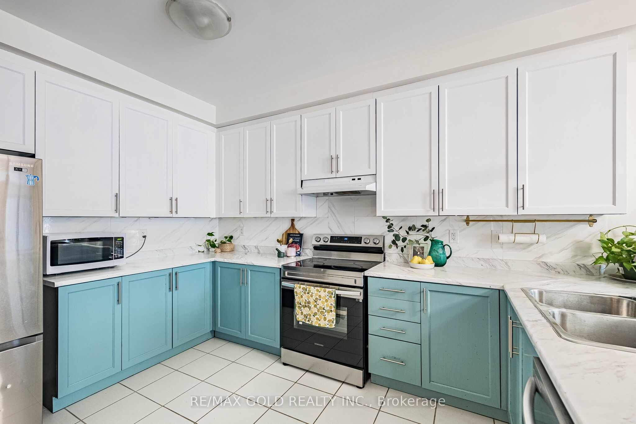 44 Donald Ficht Crescent Property Photo 26