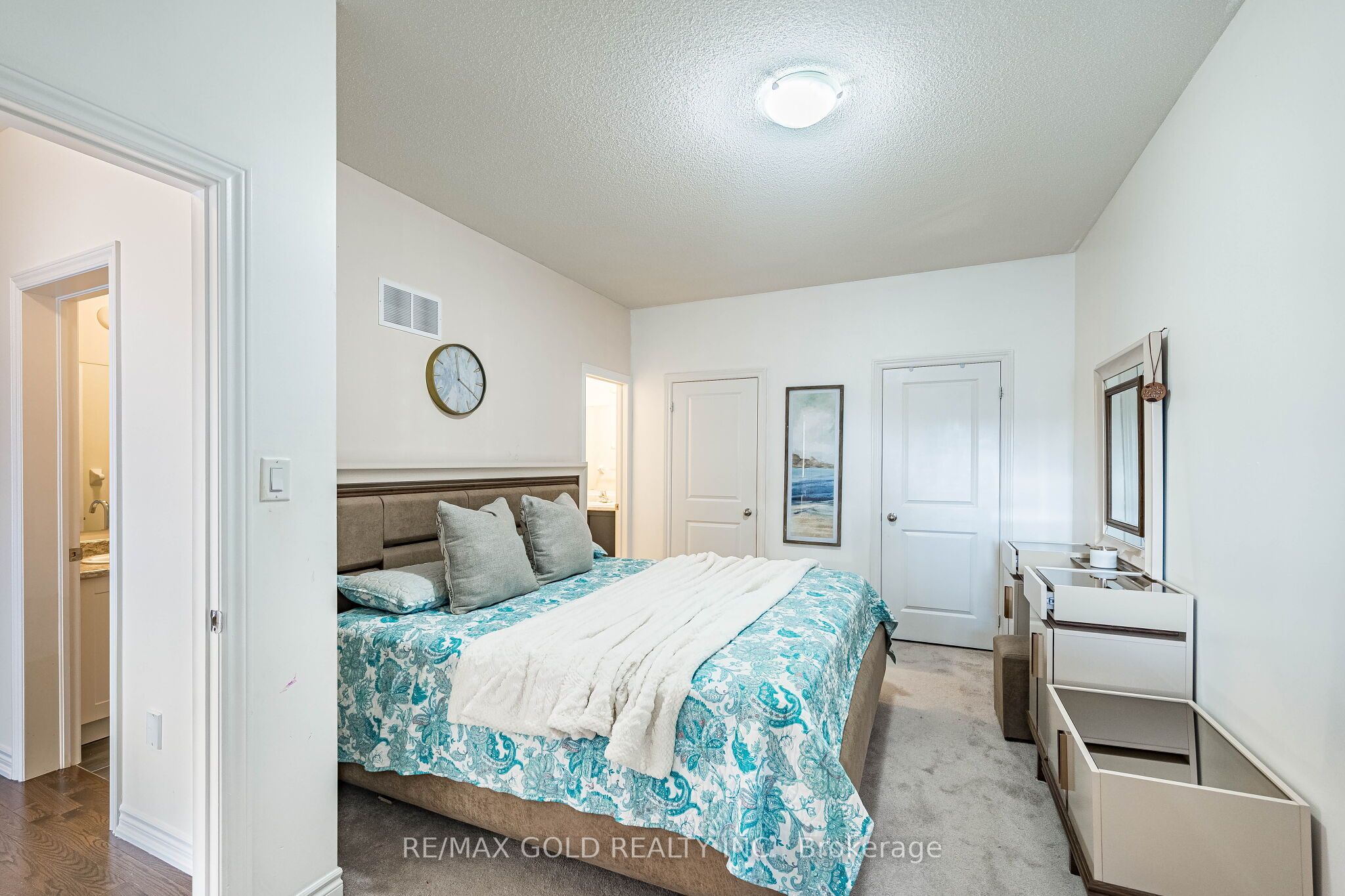 44 Donald Ficht Crescent Property Photo 35